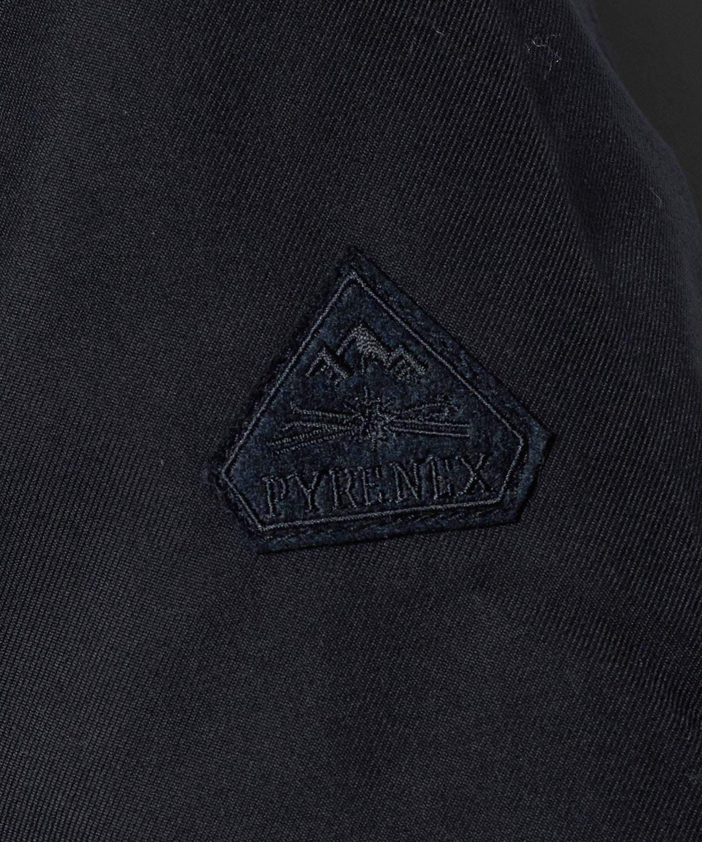 11254000072-d15.jpg