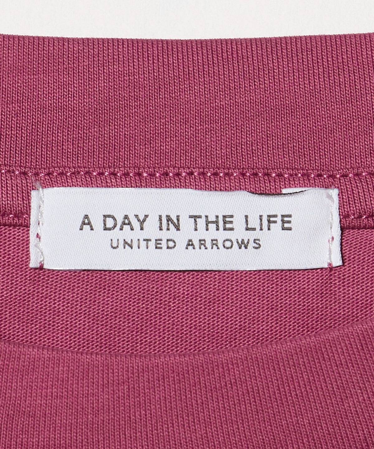 丝光棉针织 弧形袖T恤 -接触凉感・防紫外线-<A DAY IN THE LIFE>