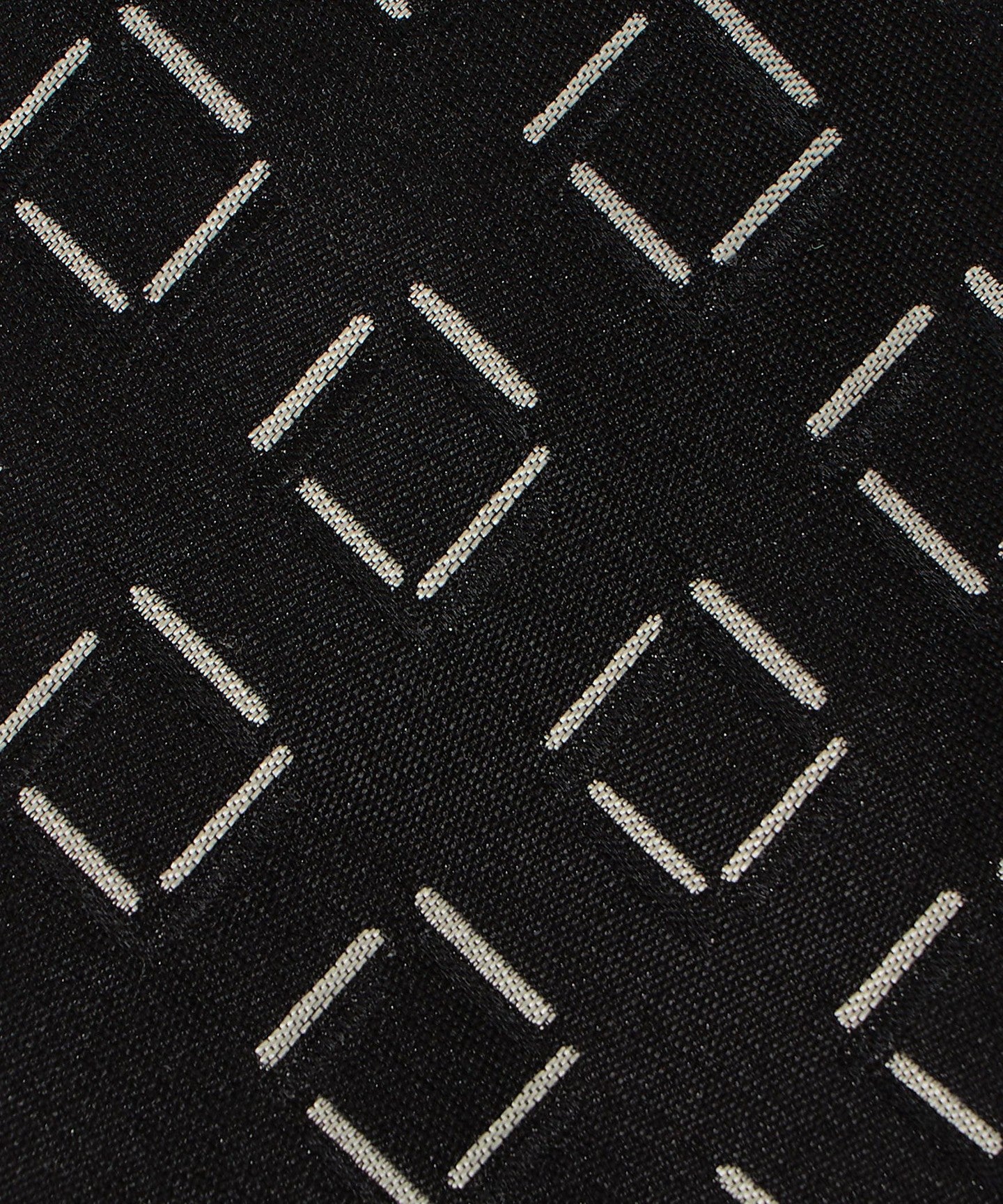 13344000007-d03.jpg