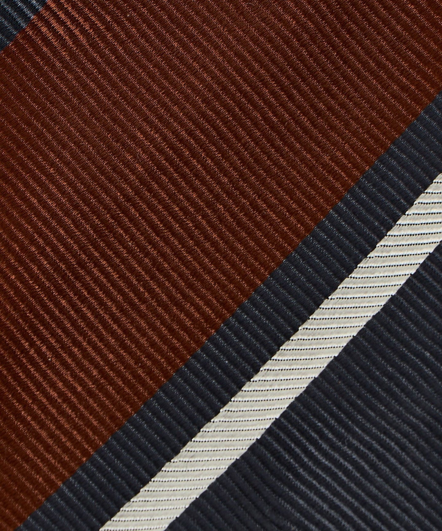 13346000041-d03.jpg
