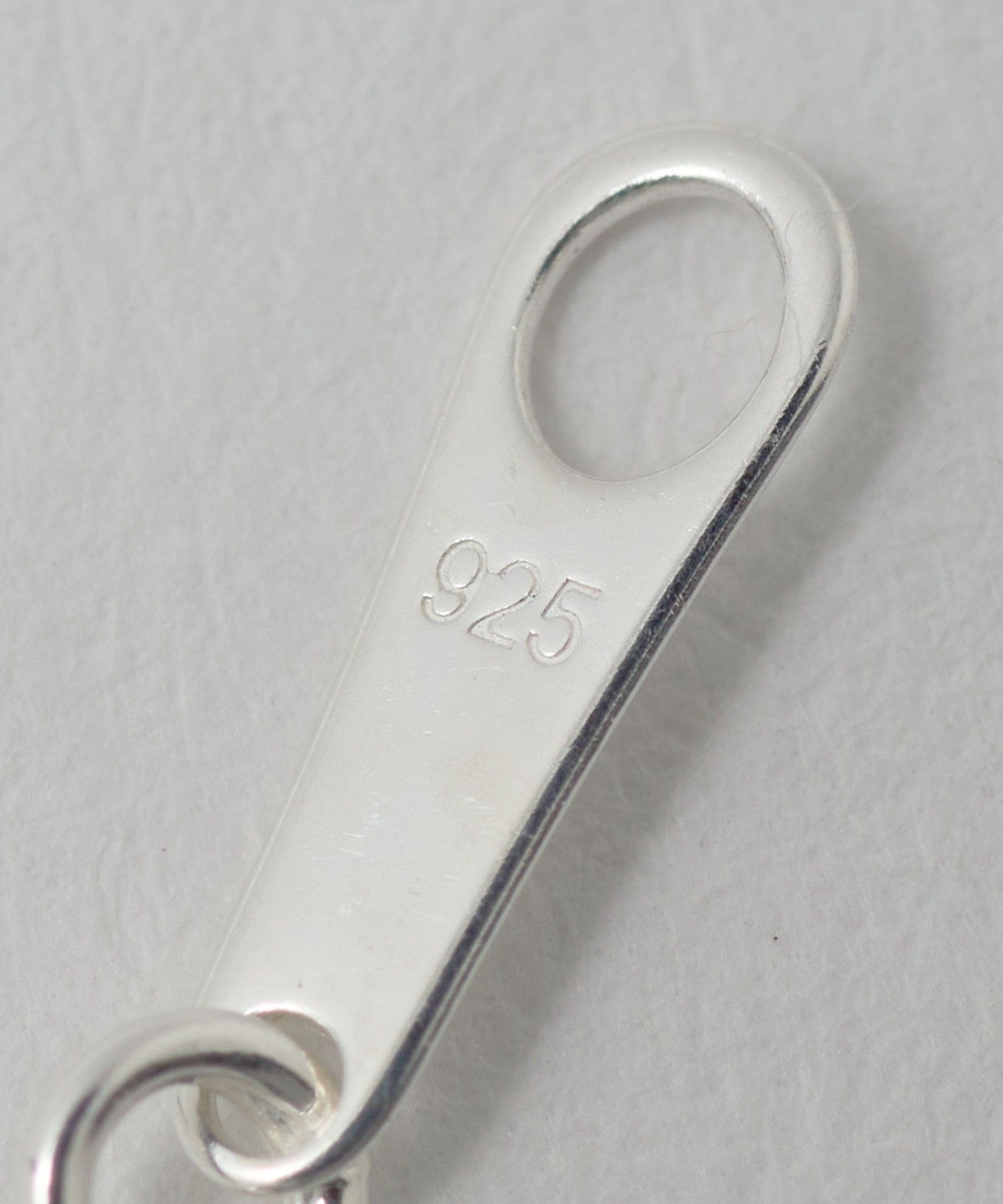 14336000011-d06.jpg