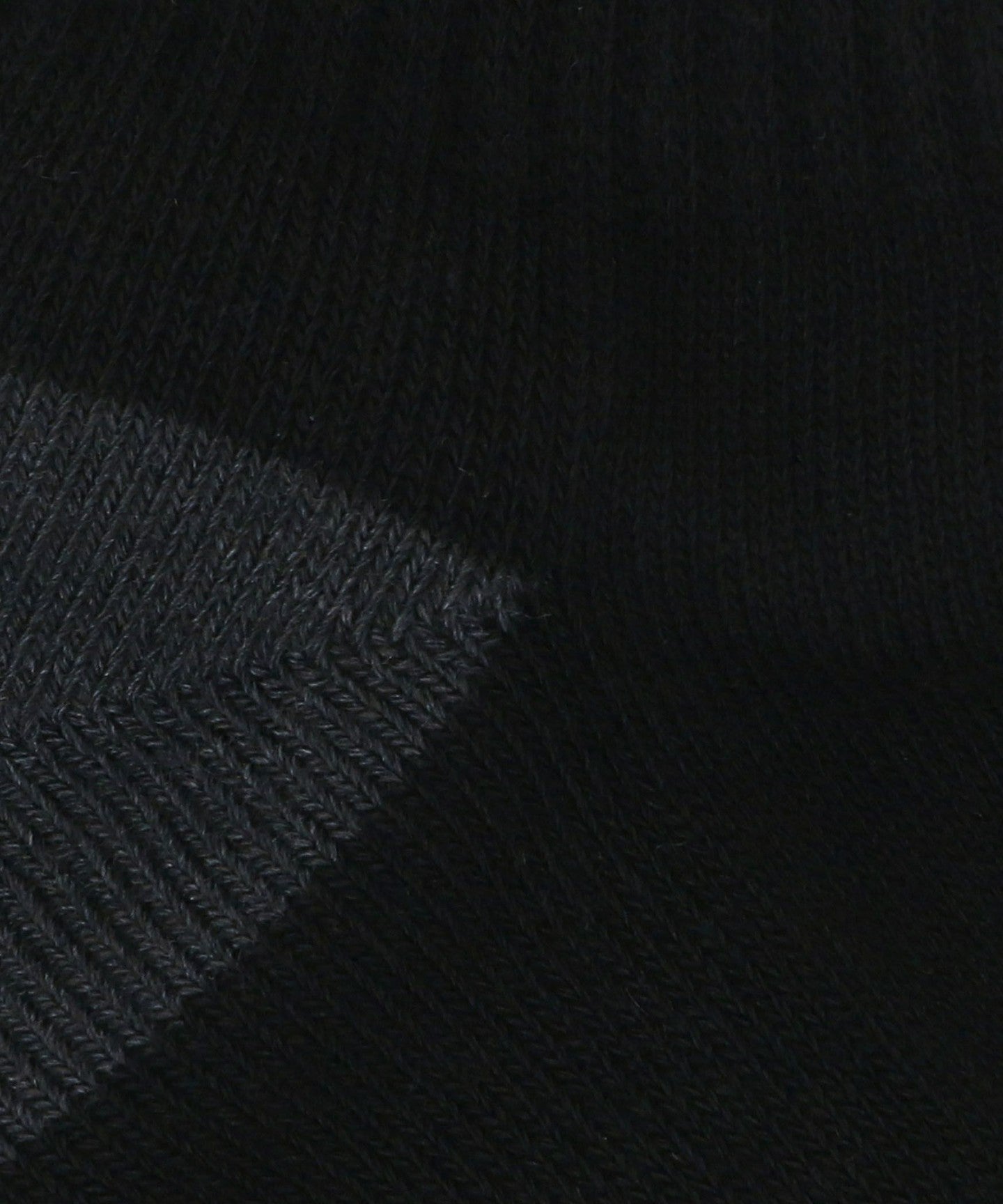 14356000030-d04.jpg