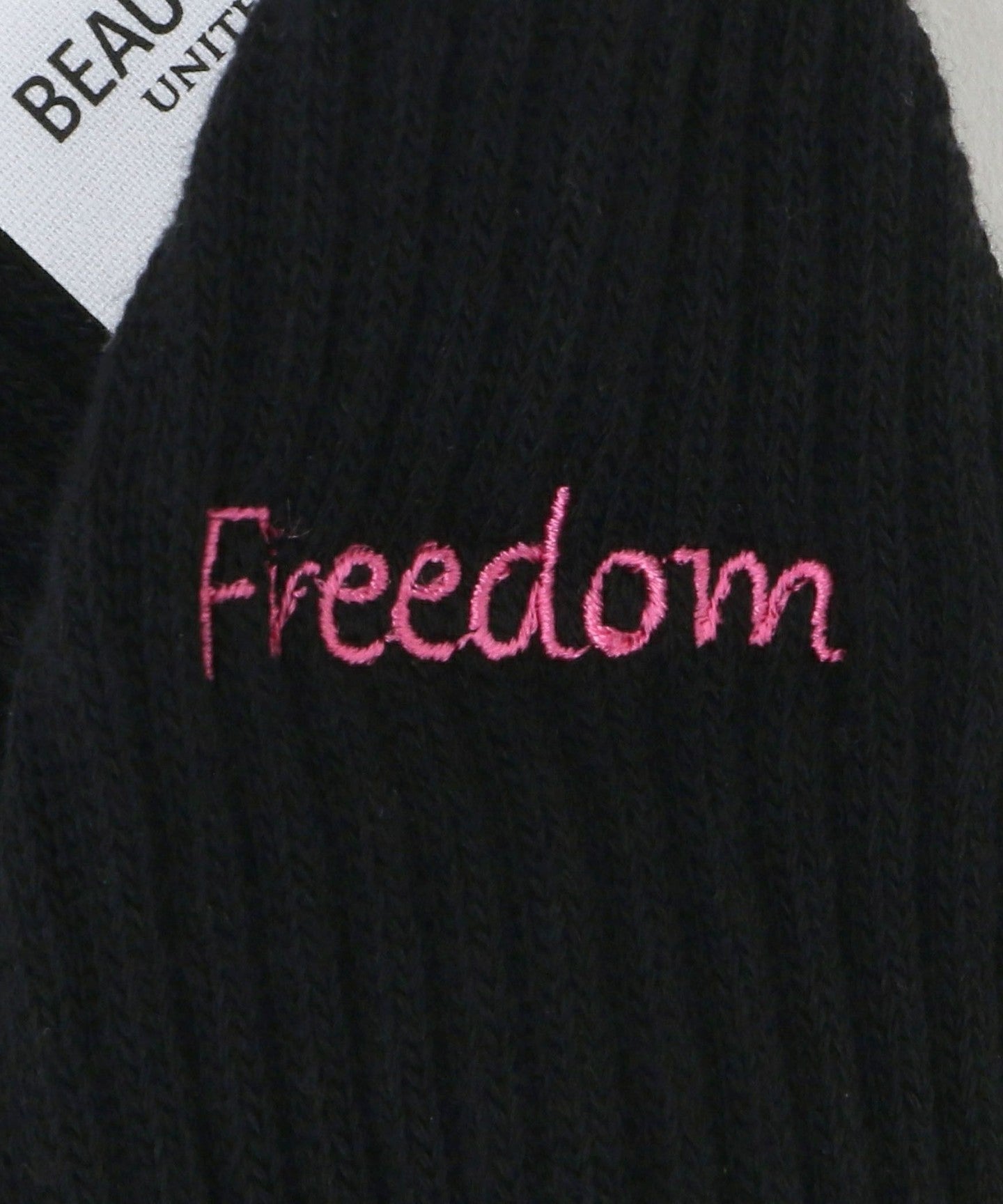 14356000031-d10.jpg