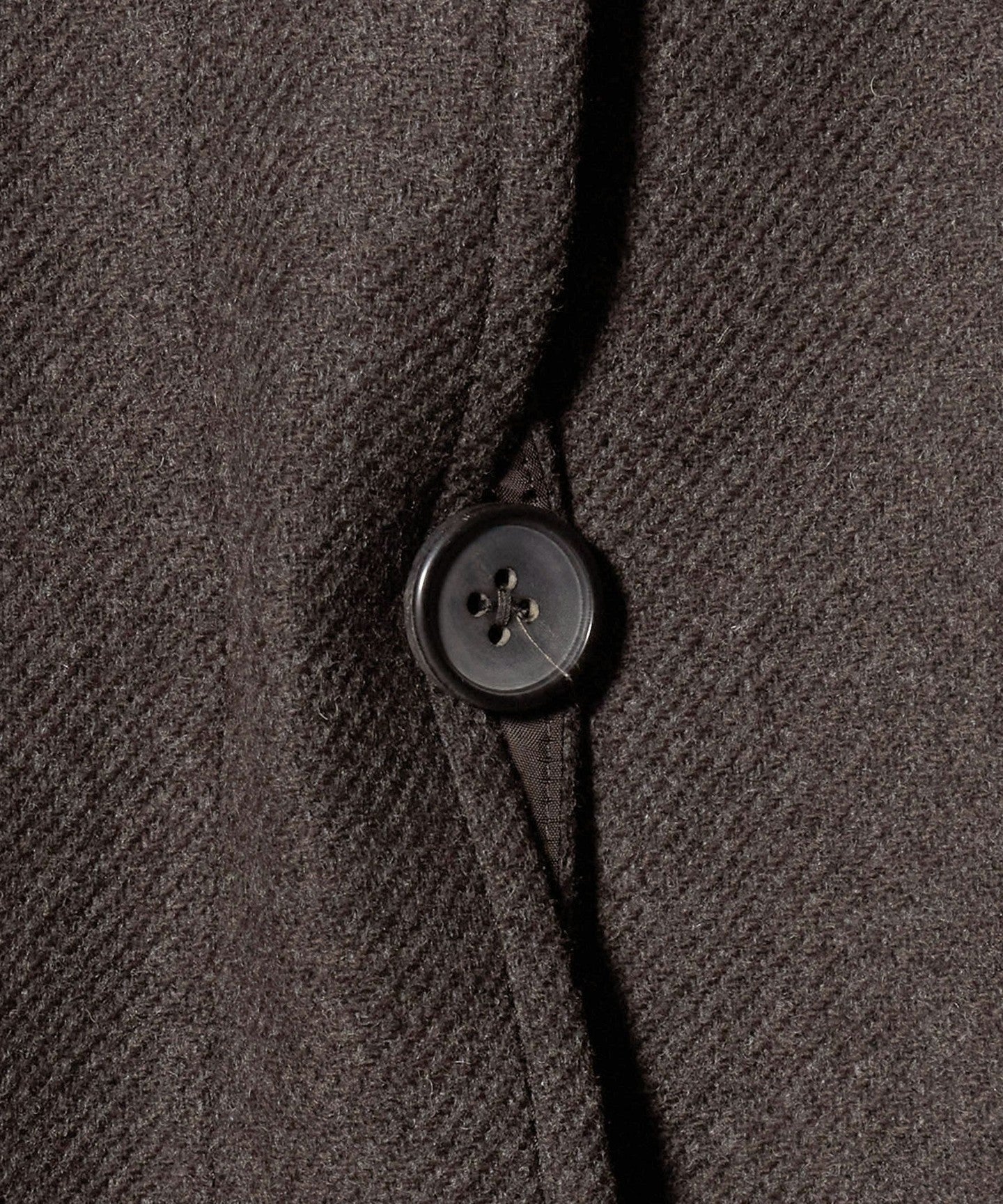 15251444871-d16.jpg