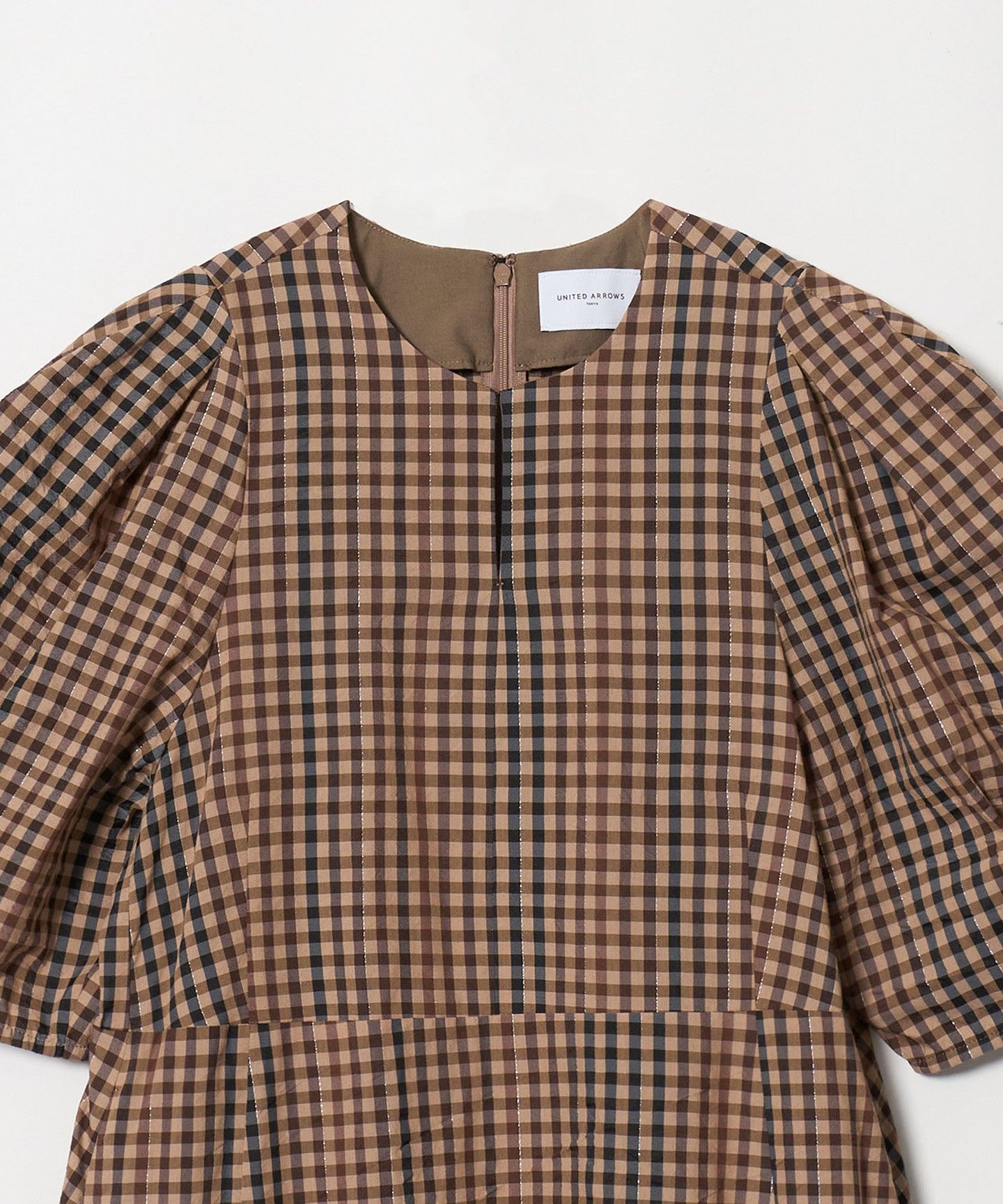 15261620023-d02.jpg