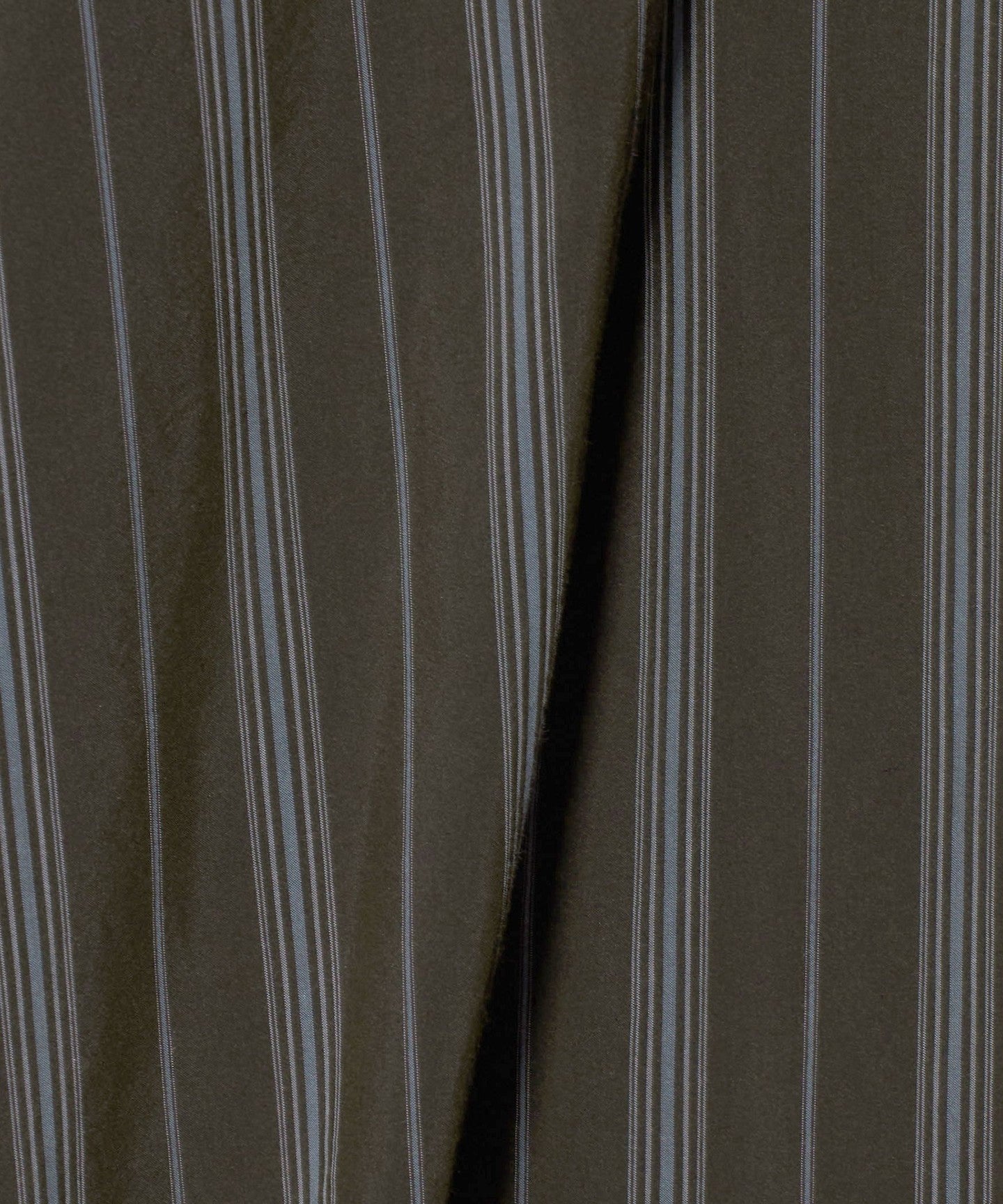 15261621023-d11.jpg