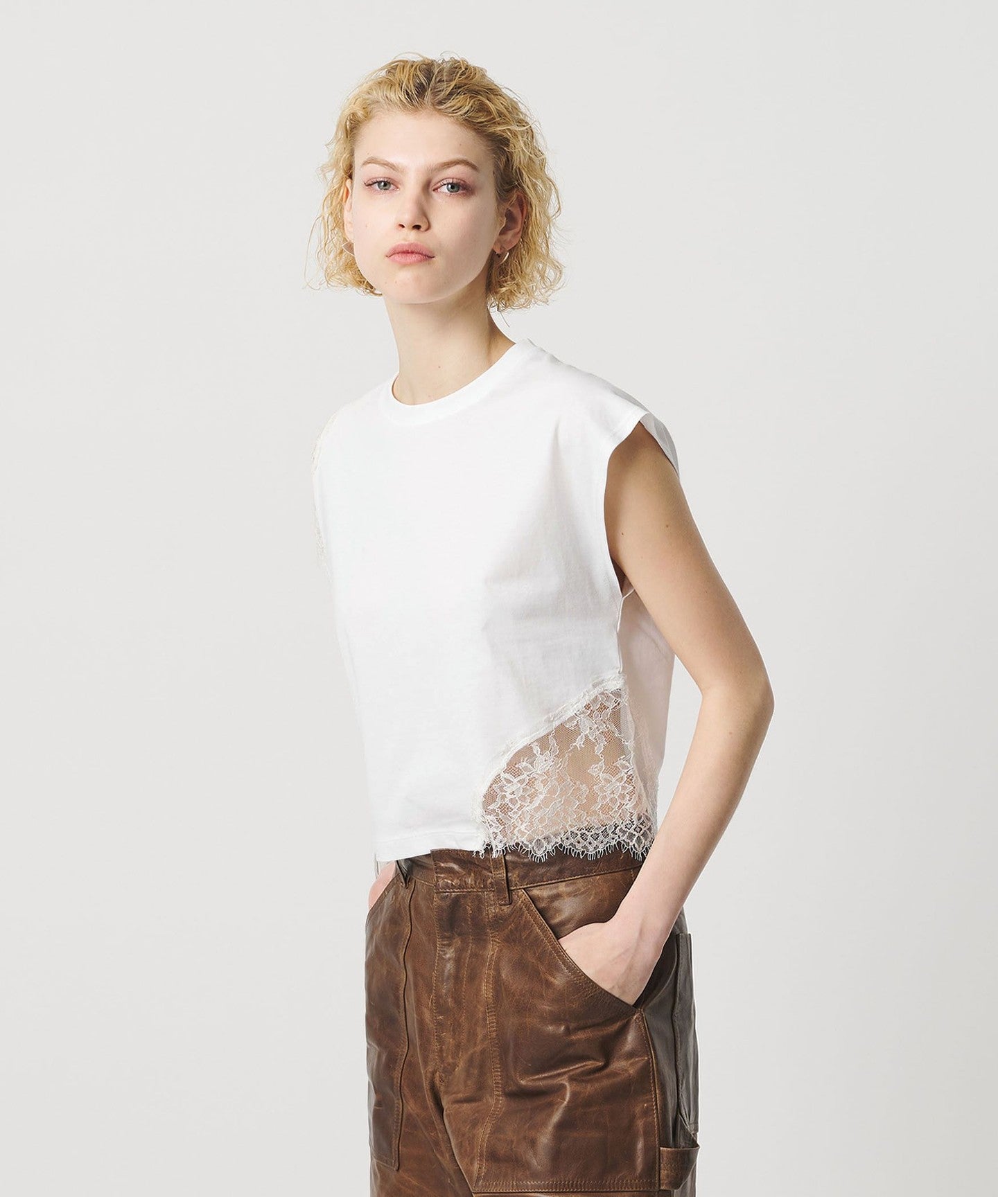 16172000017-d01.jpg