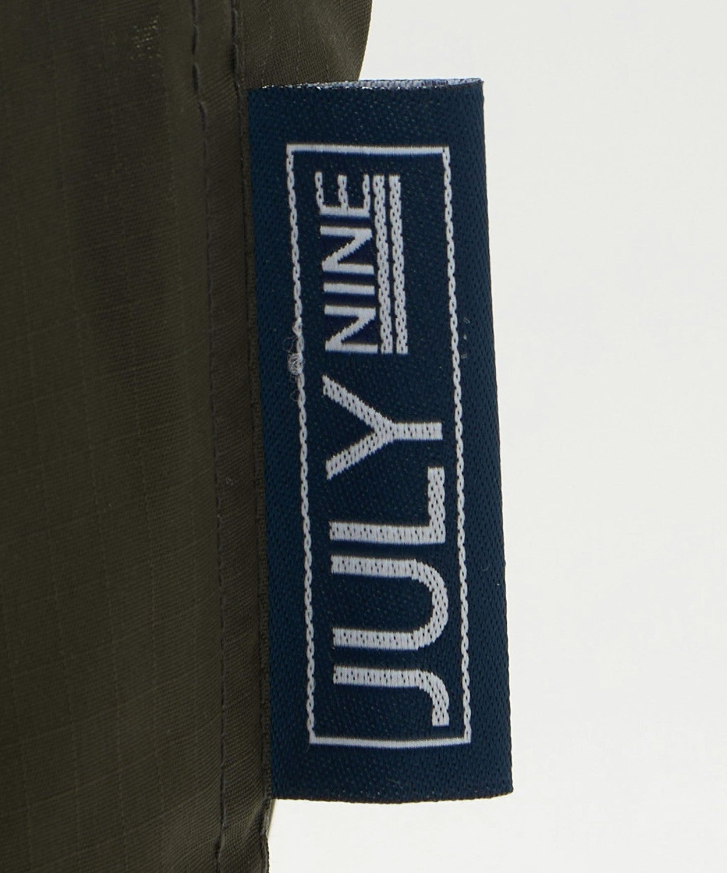 18324000064-d12.jpg