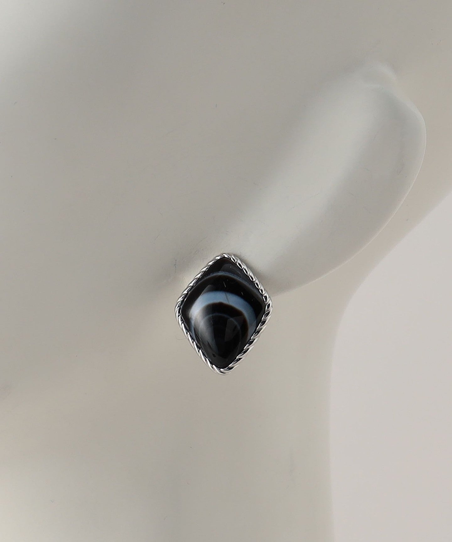 18826990987-d08.jpg