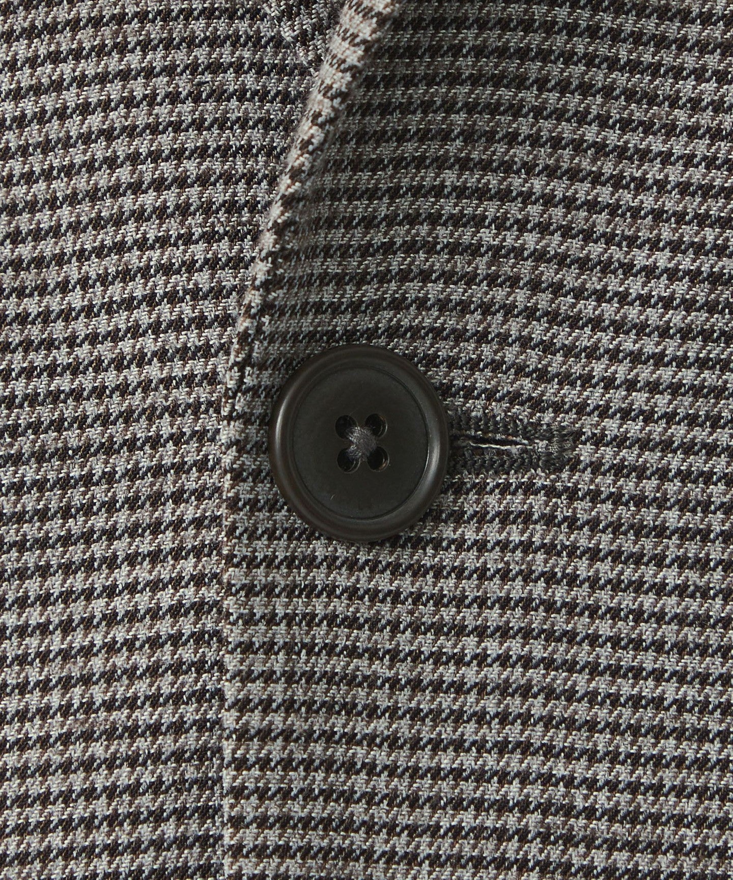 31221421565-d16.jpg