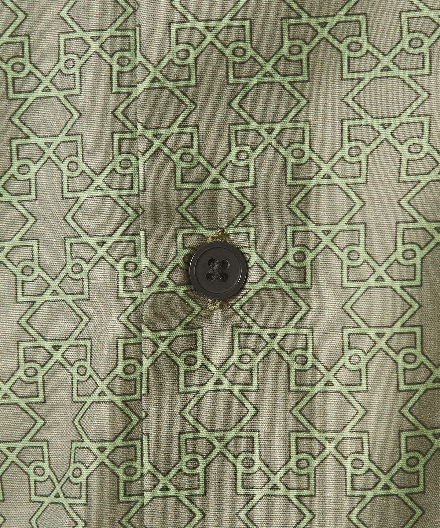 32161000063-d16.jpg