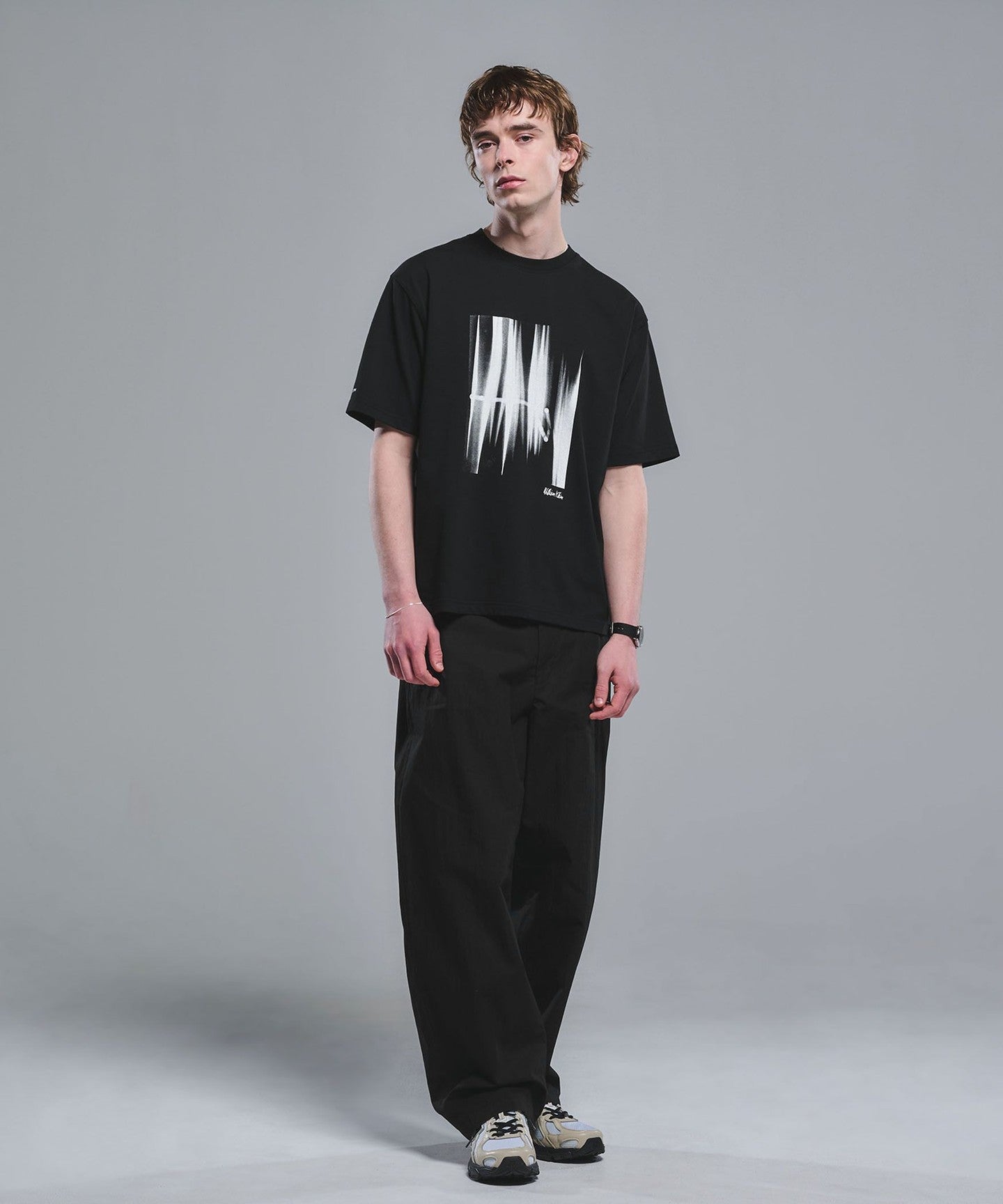 32174000071-d06.jpg