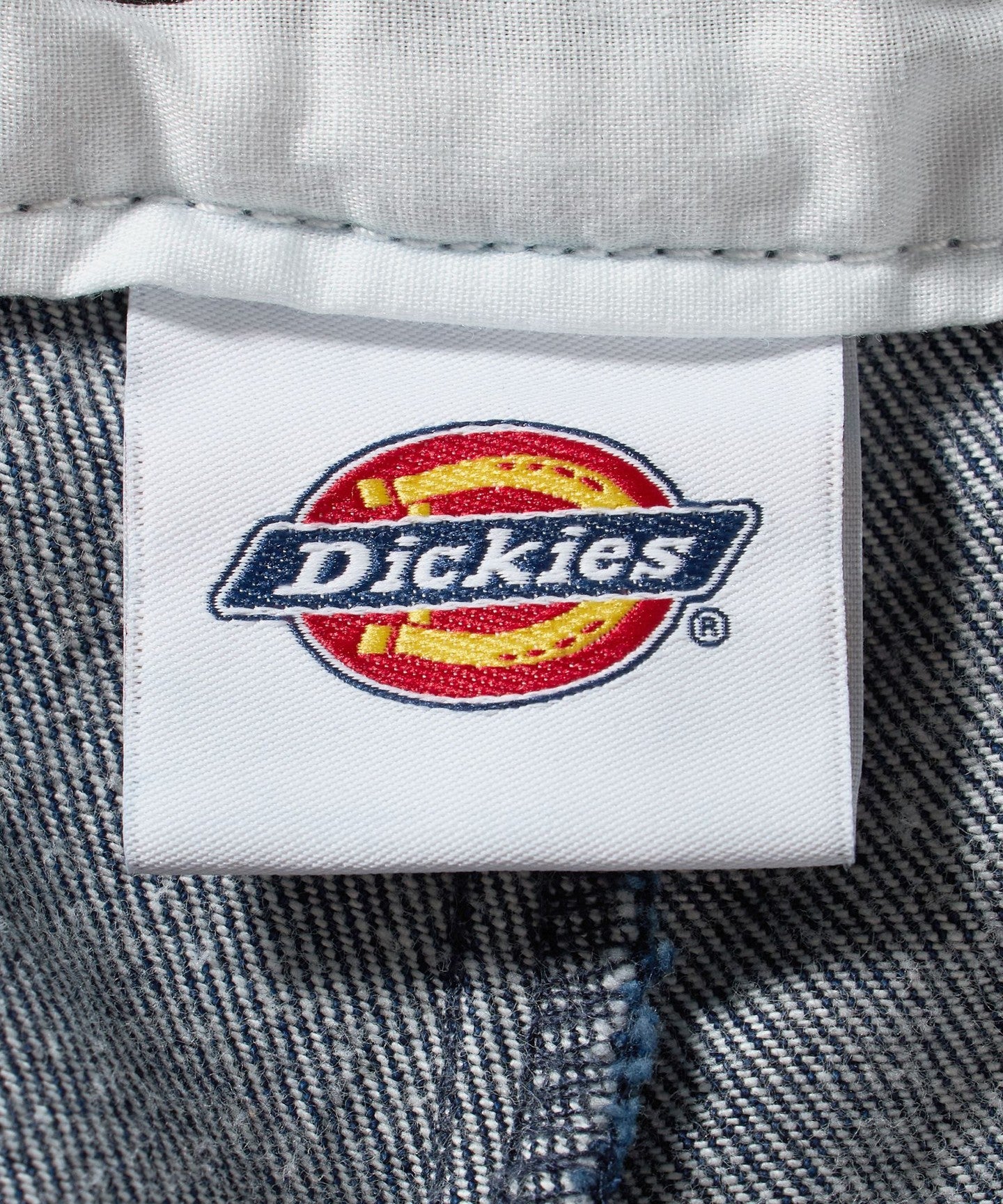 32194000021-d16.jpg