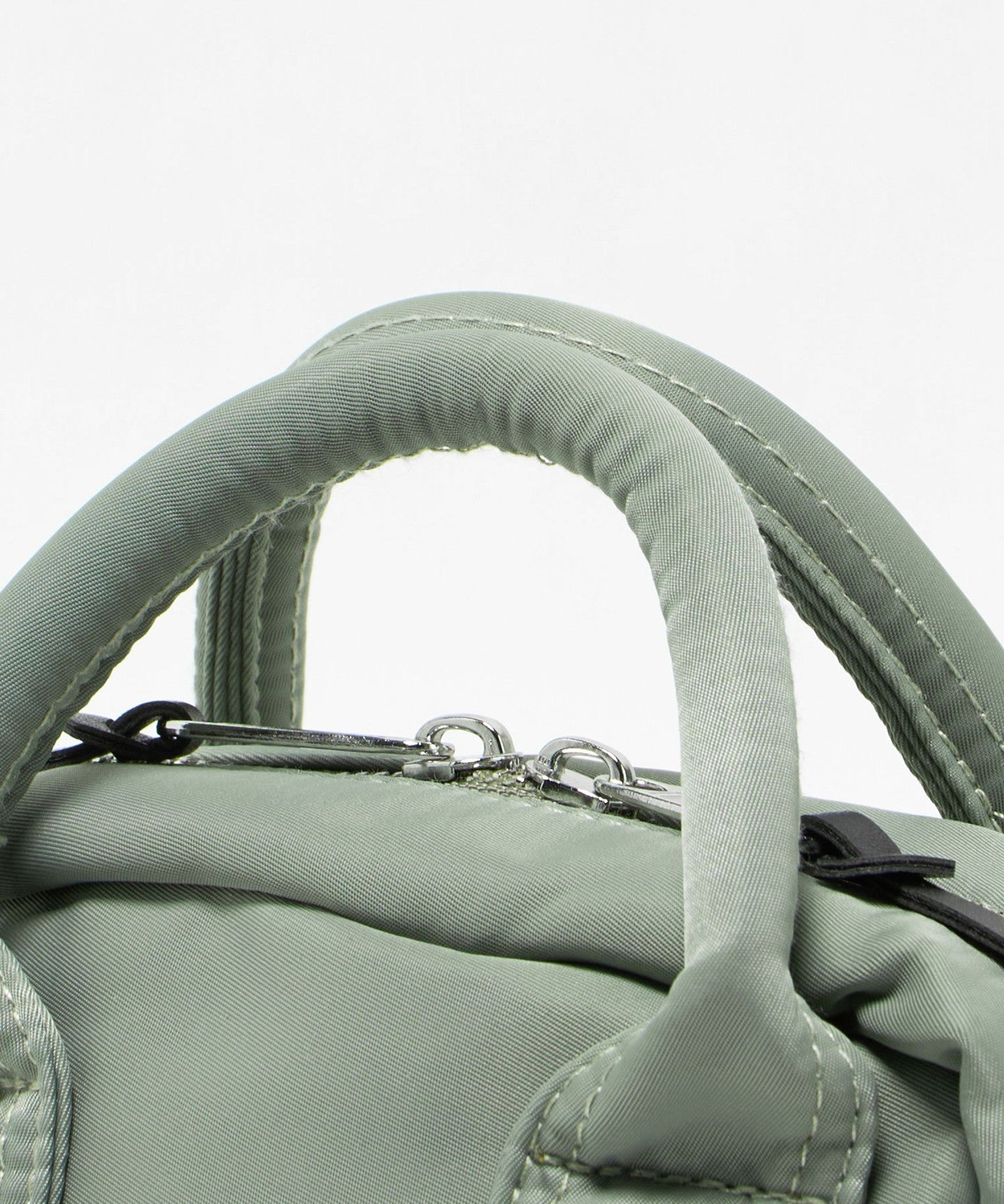 32326000002-d30.jpg