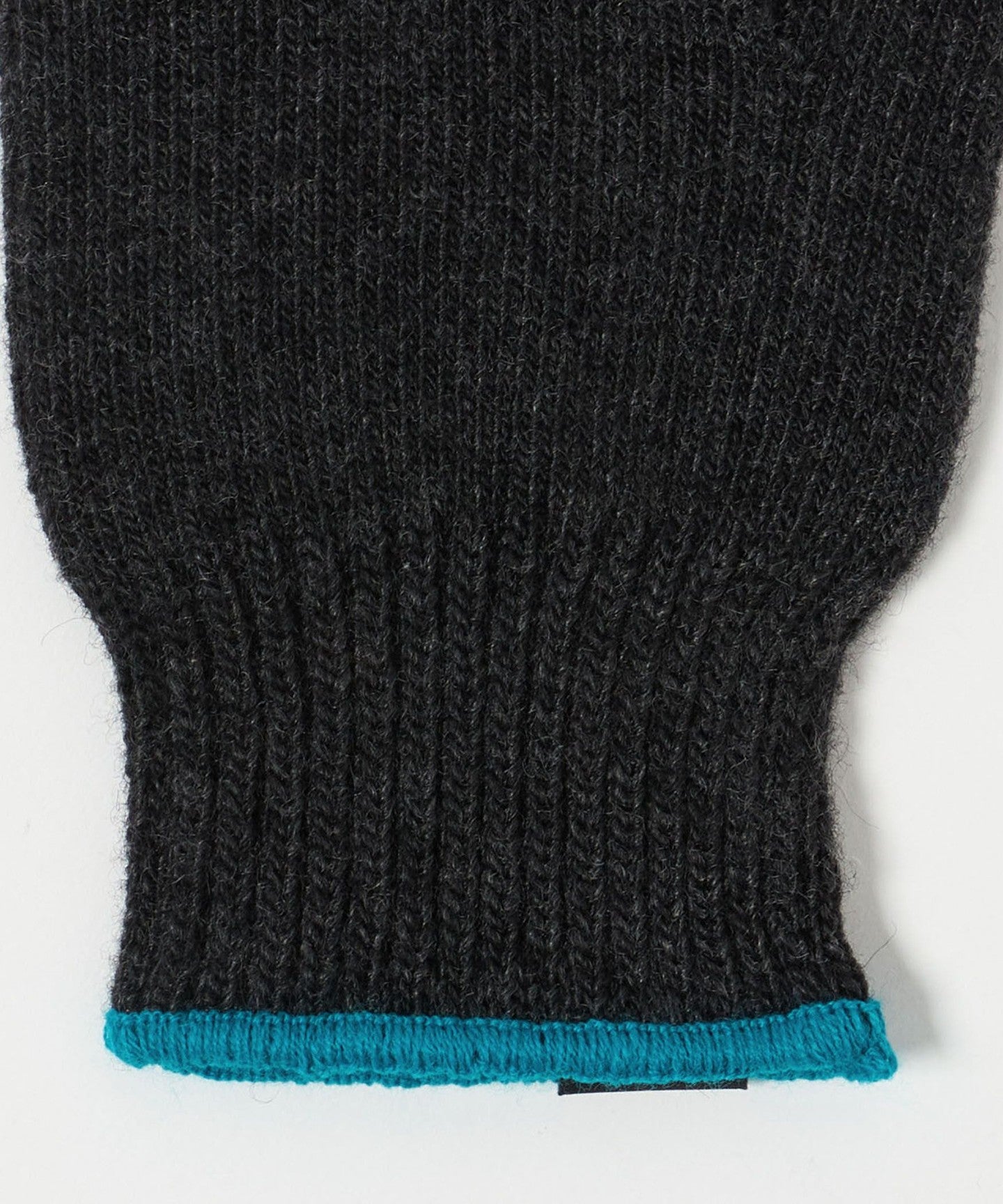 32375000000-d13.jpg