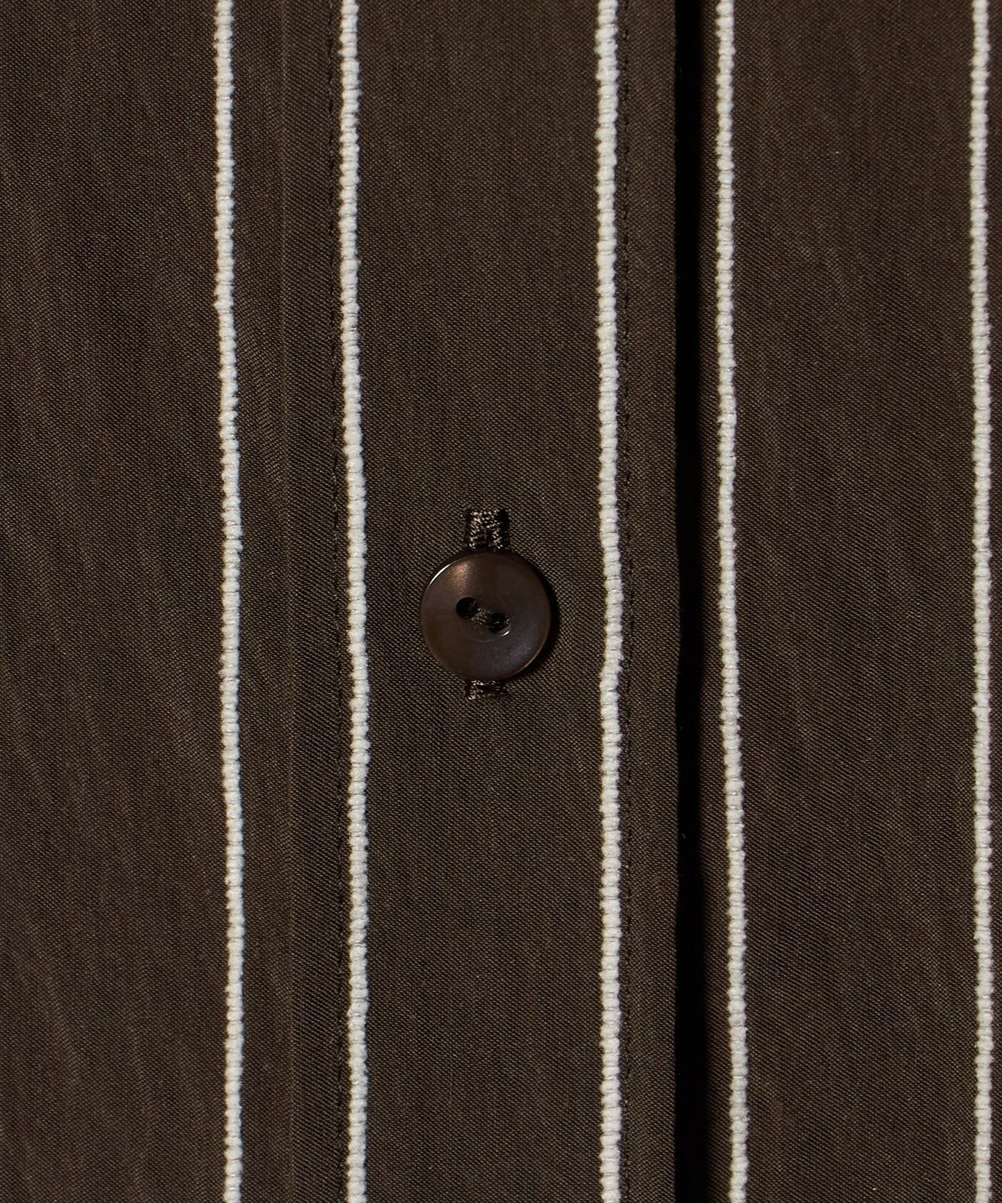 35166000012-d27.jpg