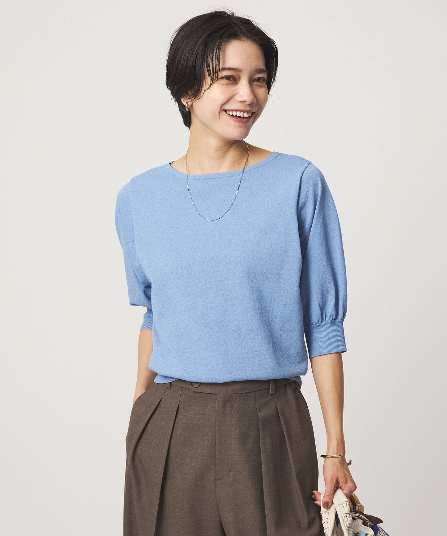 35181000015-d16.jpg