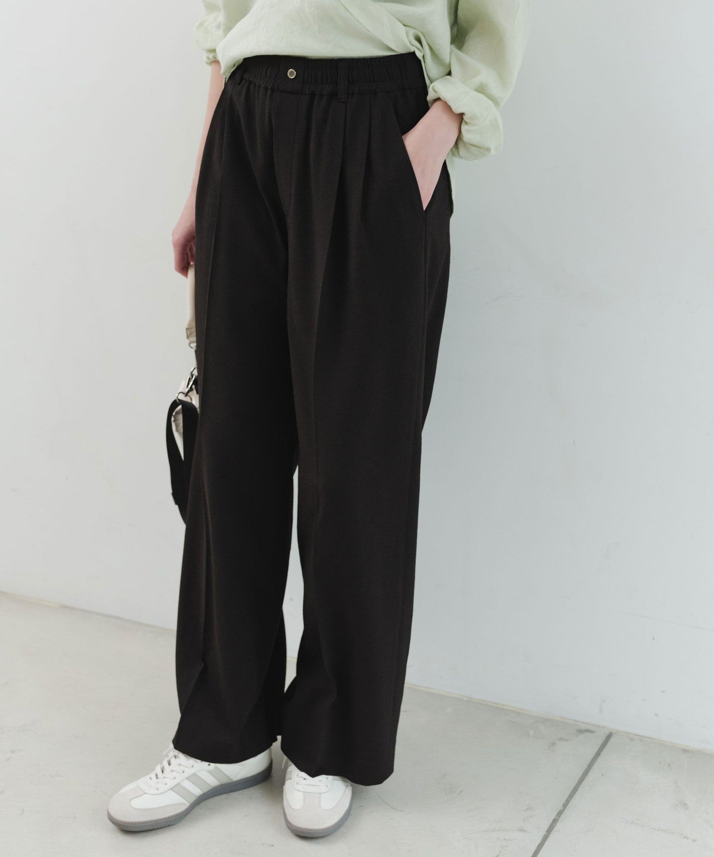36141000039-d08.jpg
