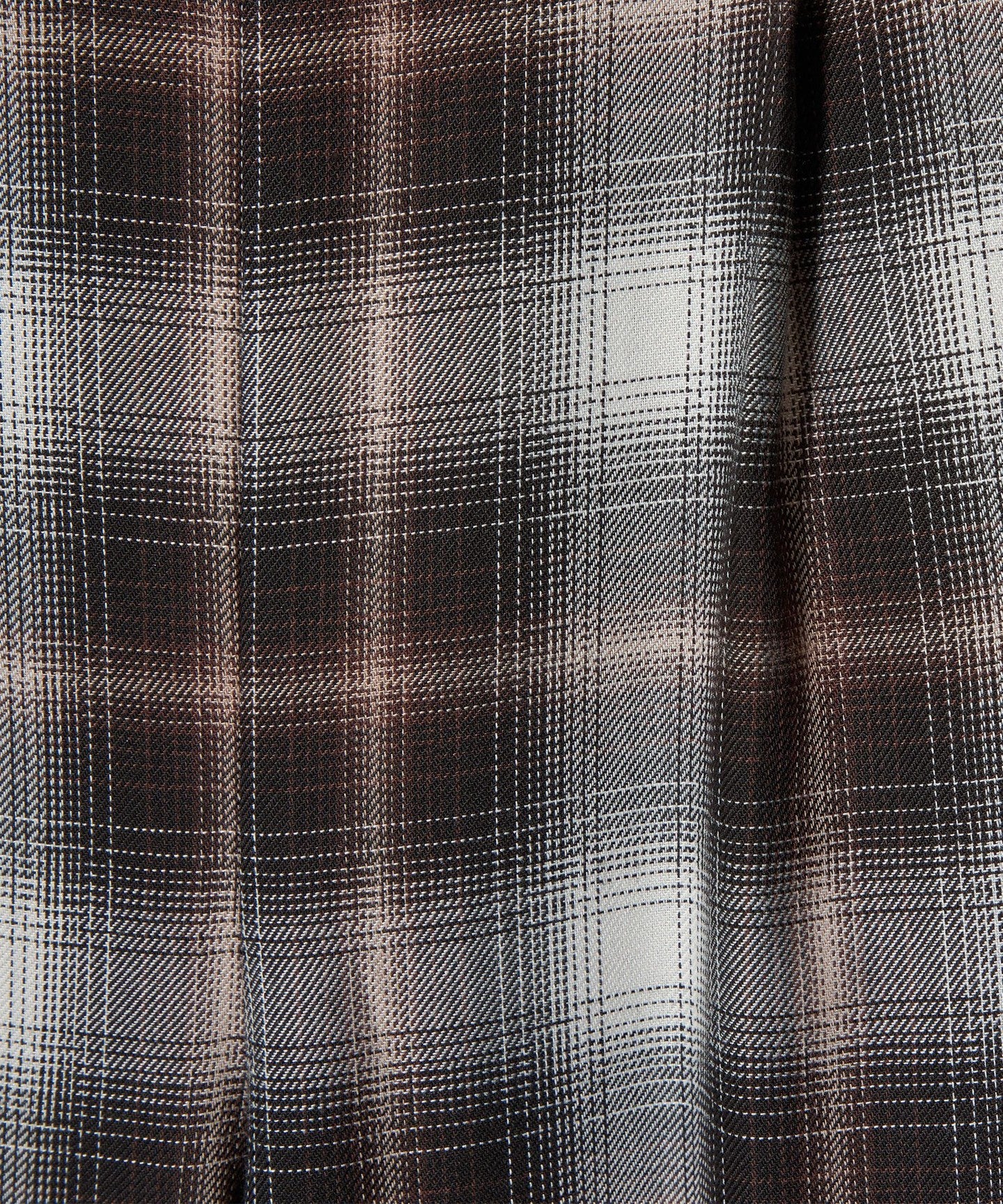 42146000007-d14.jpg
