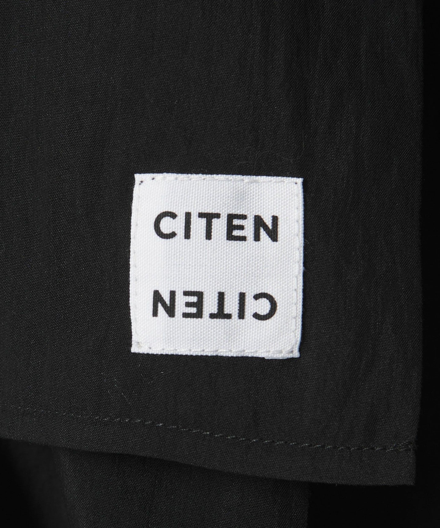 42146000025-d17.jpg