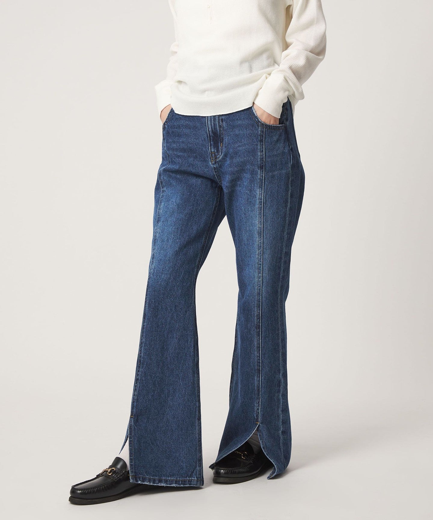 42146000058-d02.jpg