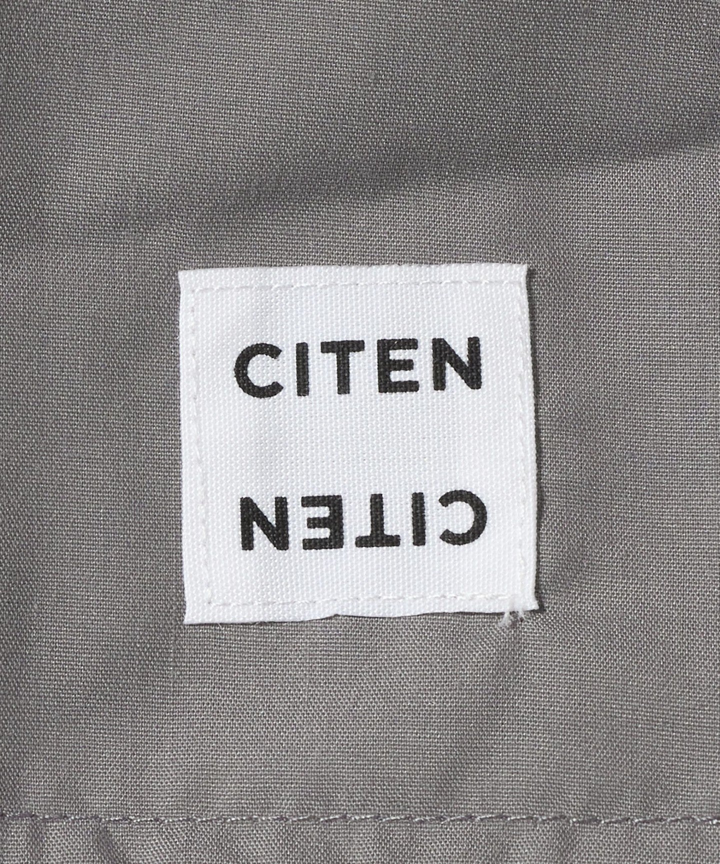 42146990129-d22.jpg