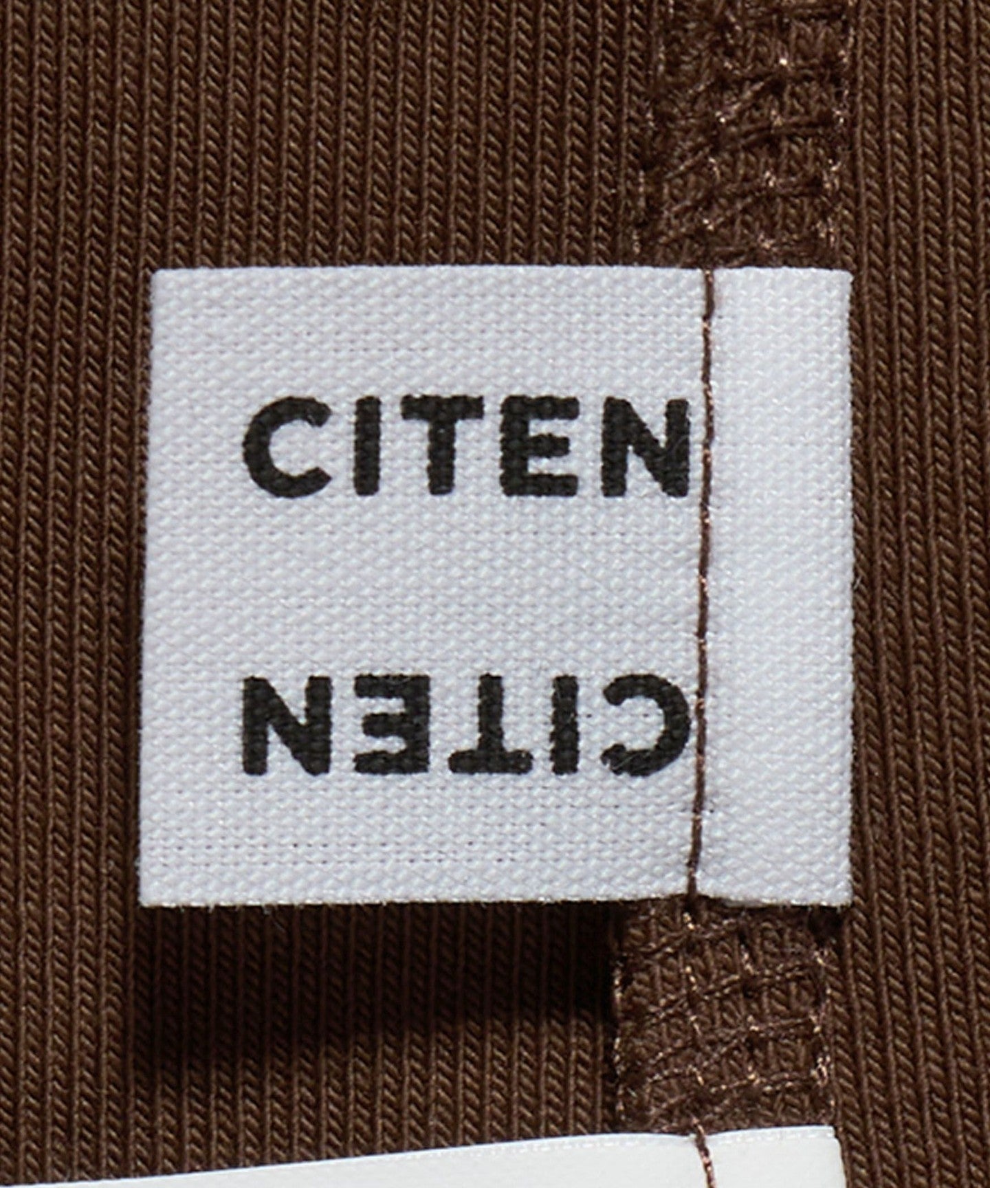 42176000021-d24.jpg