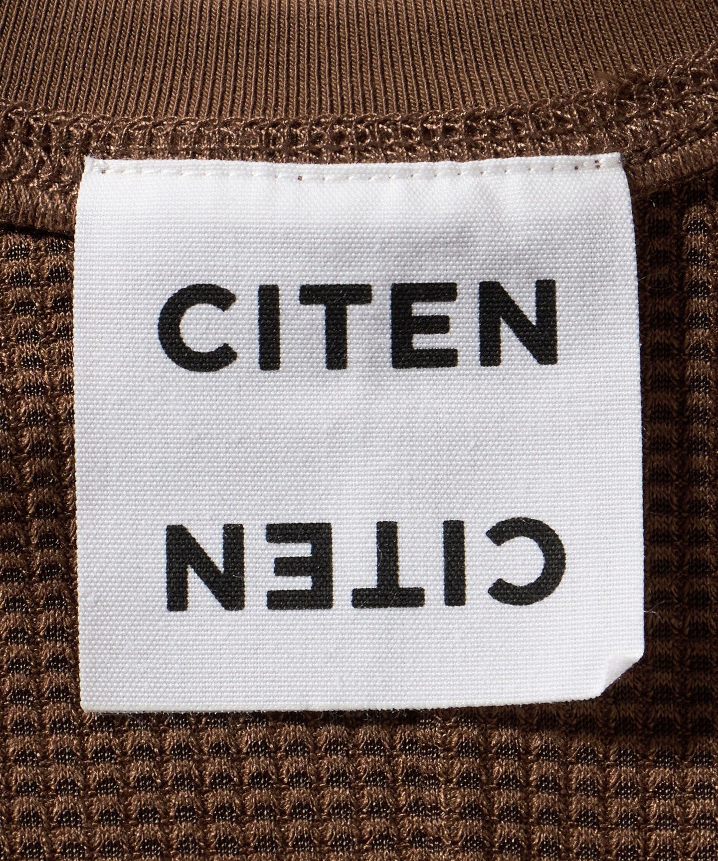 42176000024-d11.jpg