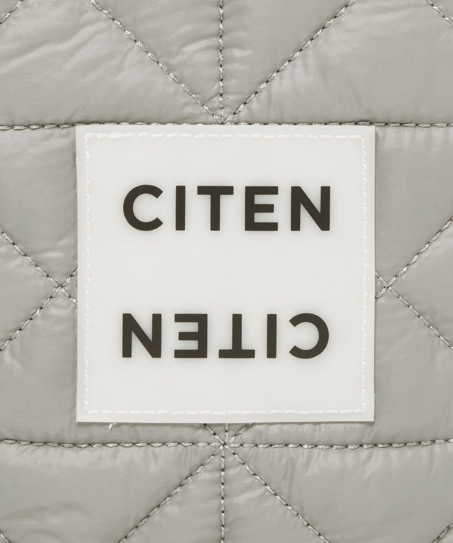 42326000072-d17.jpg