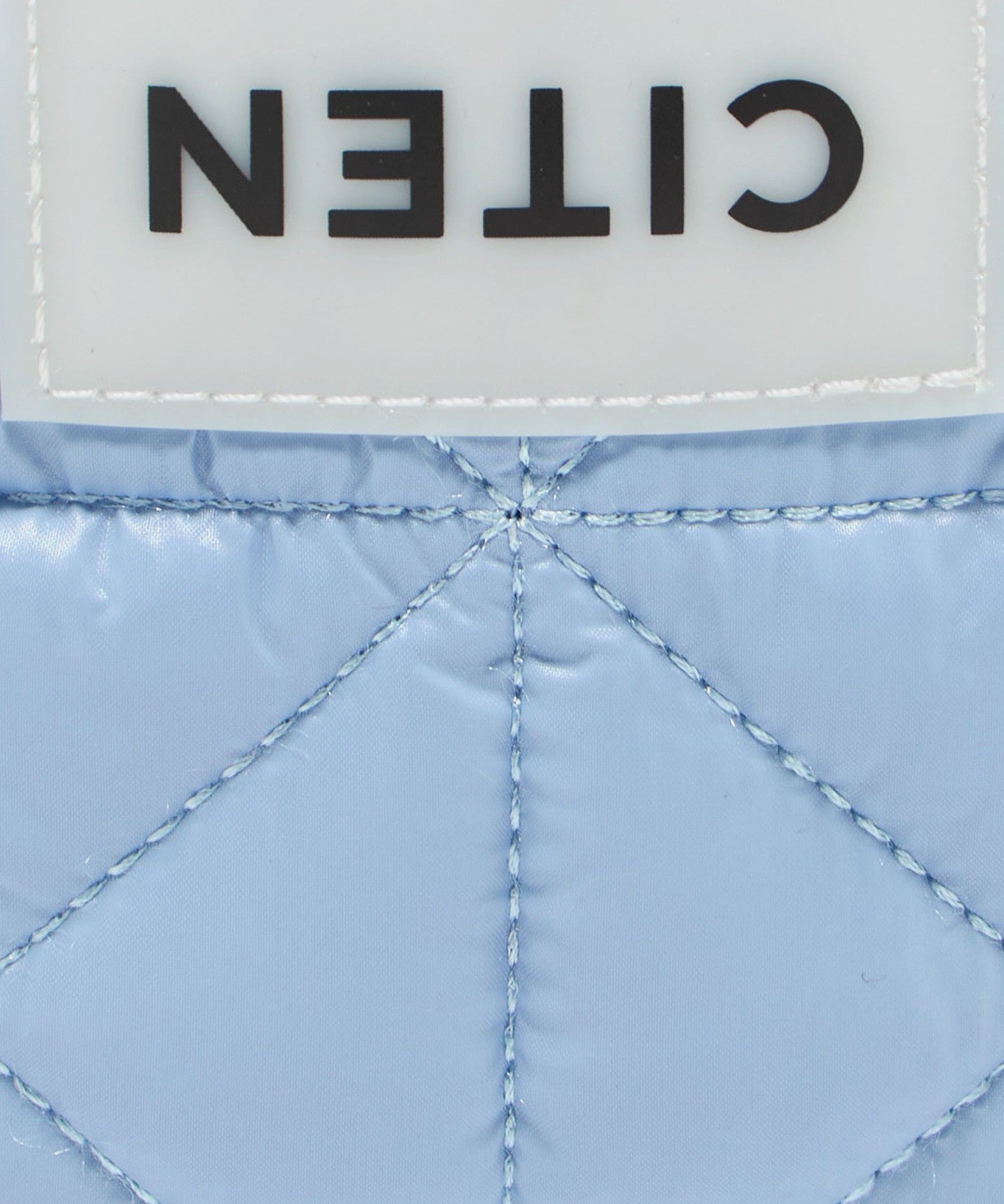 42326000072-d48.jpg