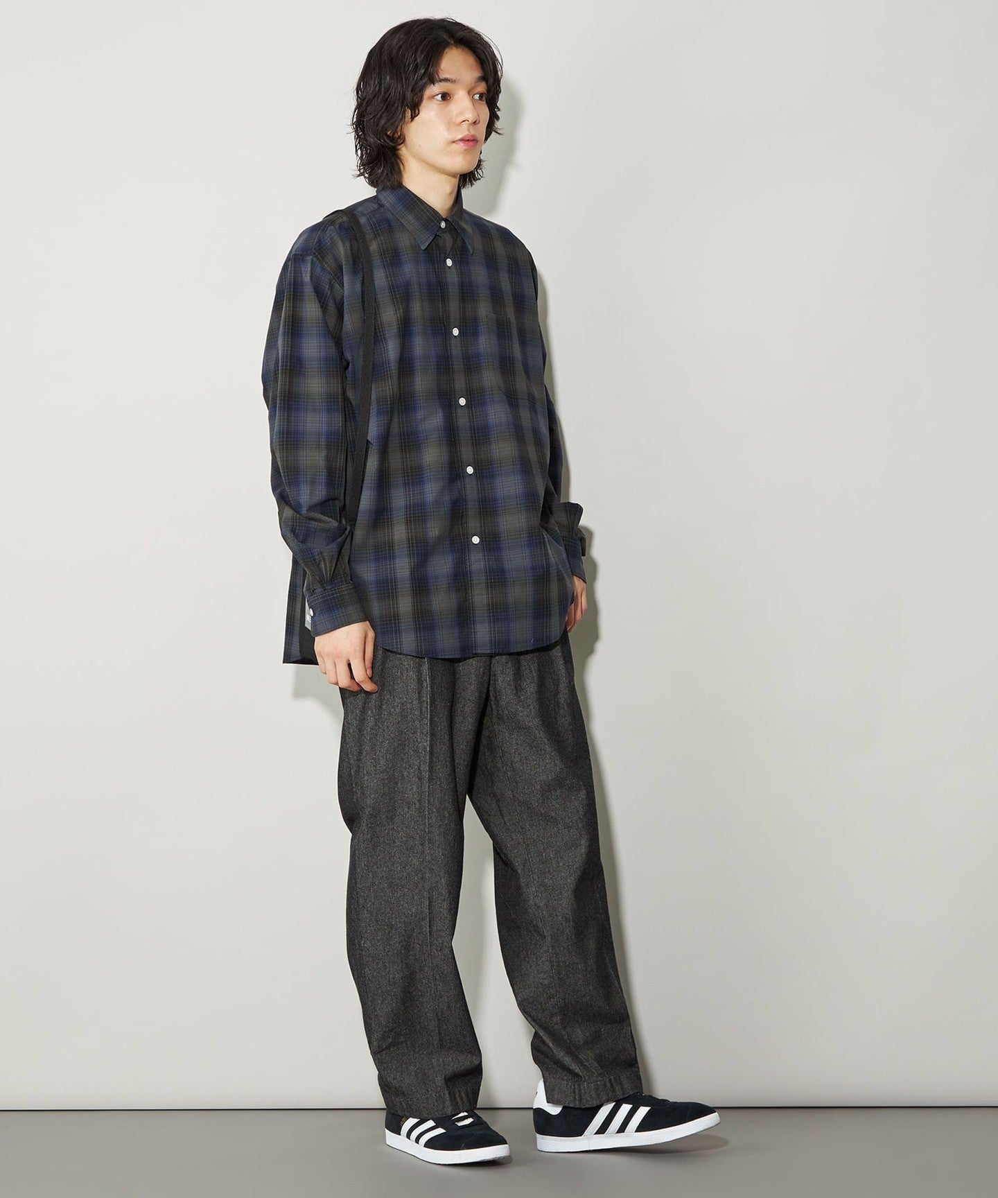 42516990113-d03.jpg