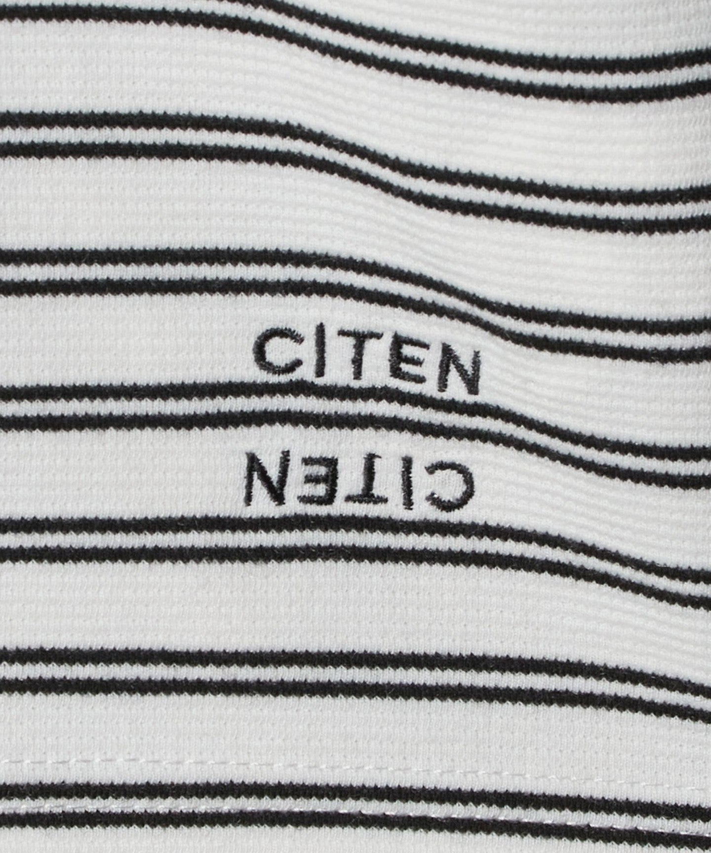 42526000007-d11.jpg