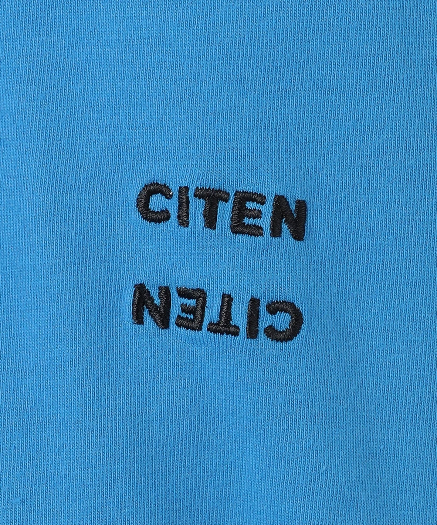 42526990052-d27.jpg