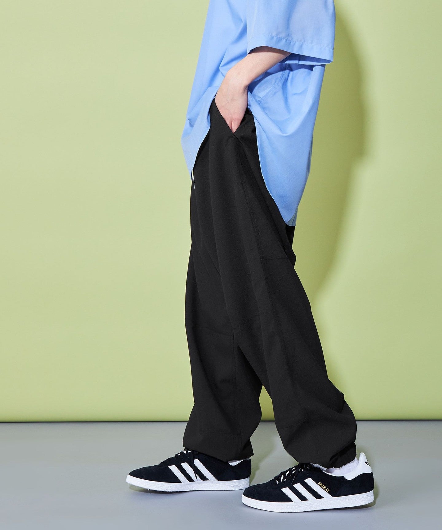 42546990098-d06.jpg