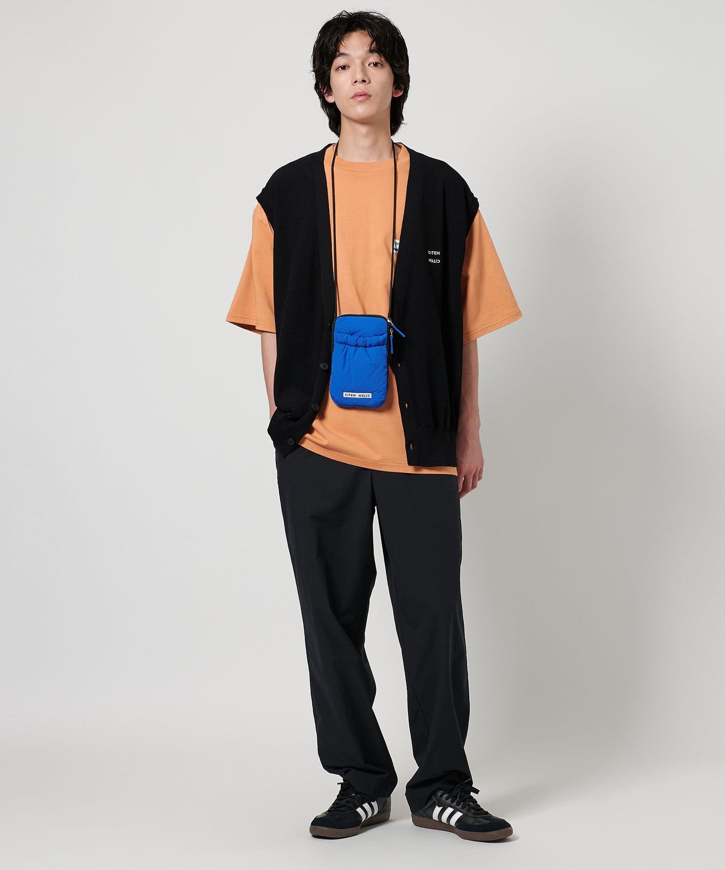 42546990143-d06.jpg