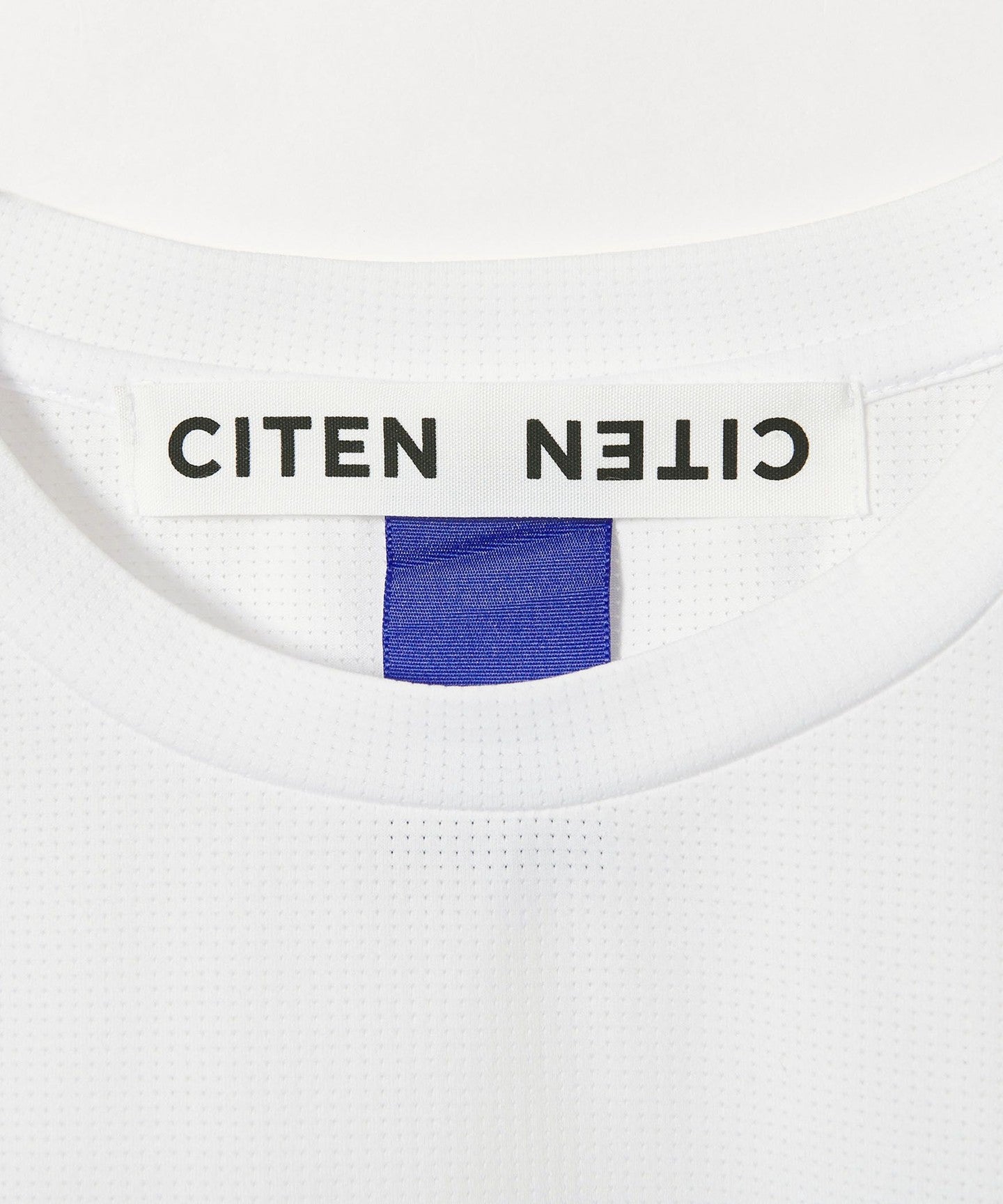 42576000010-d12.jpg