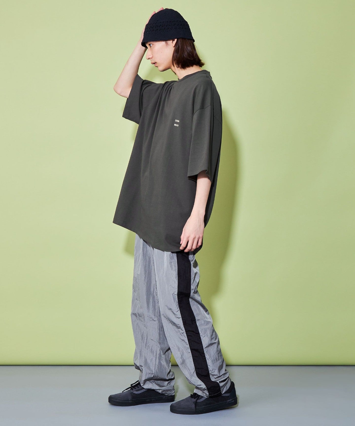 42576990026-d12.jpg