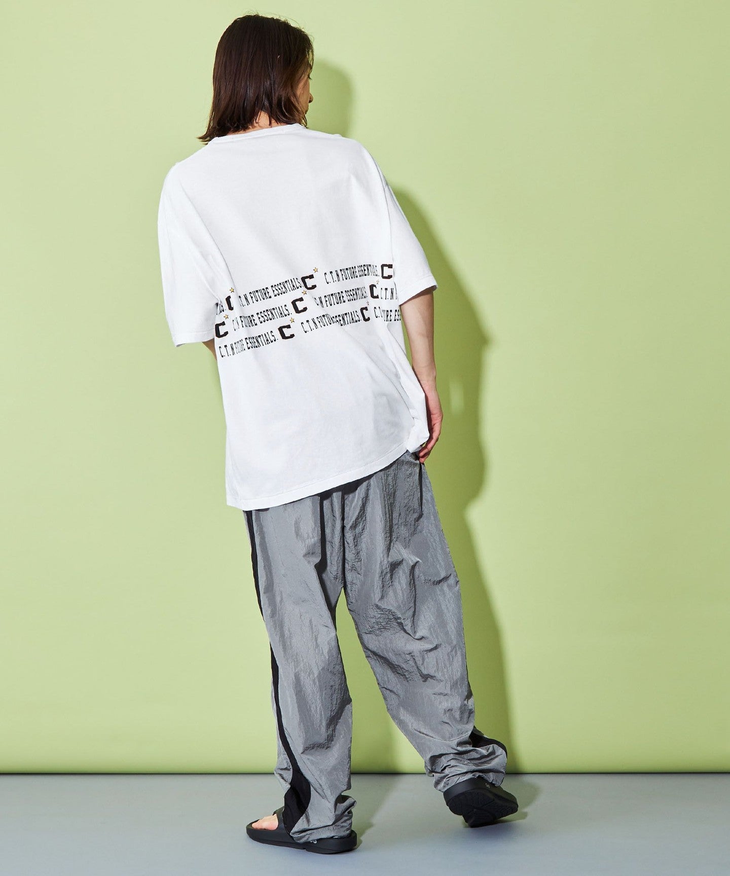 42576990035-d03.jpg