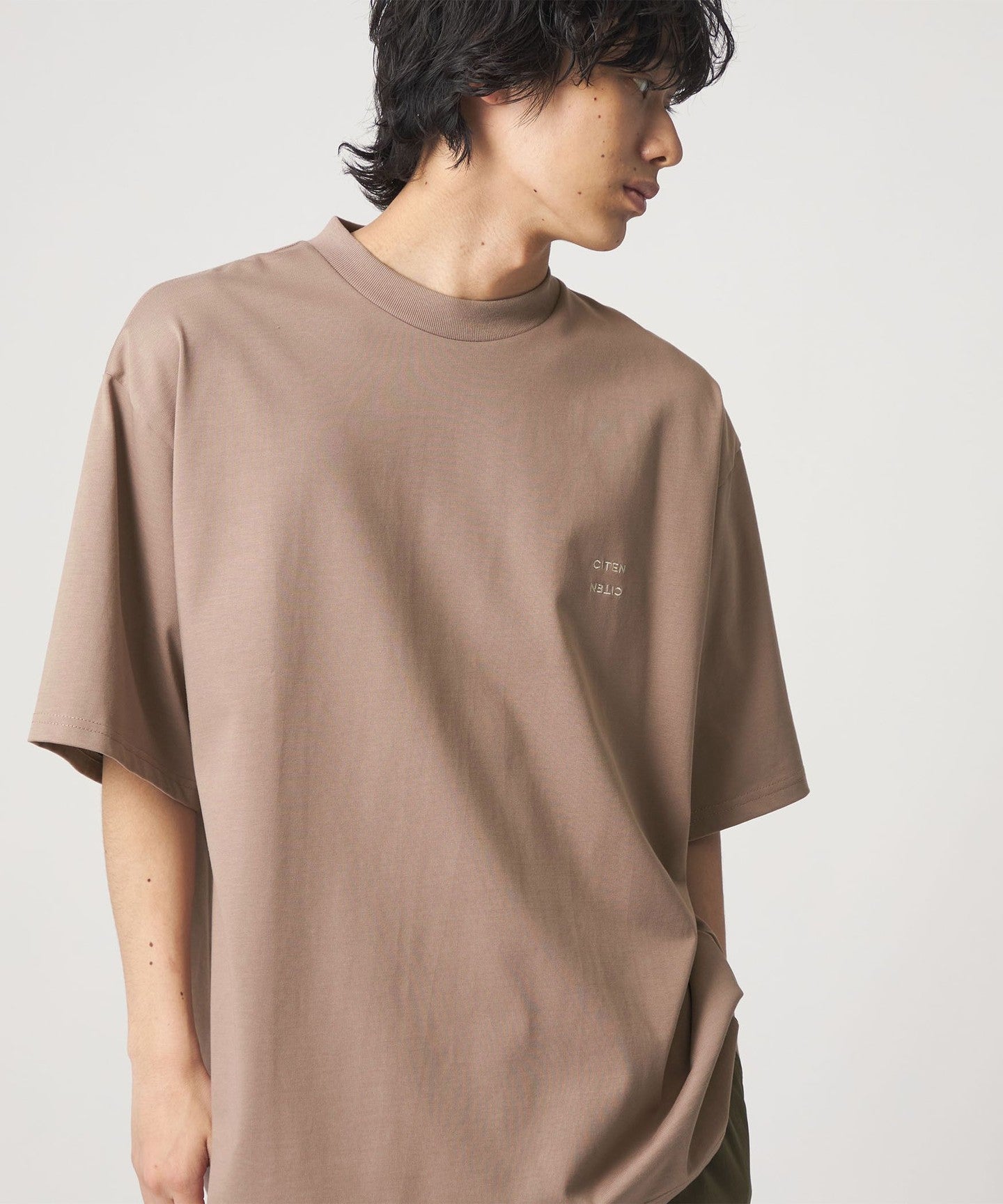 42576990048-25.jpg