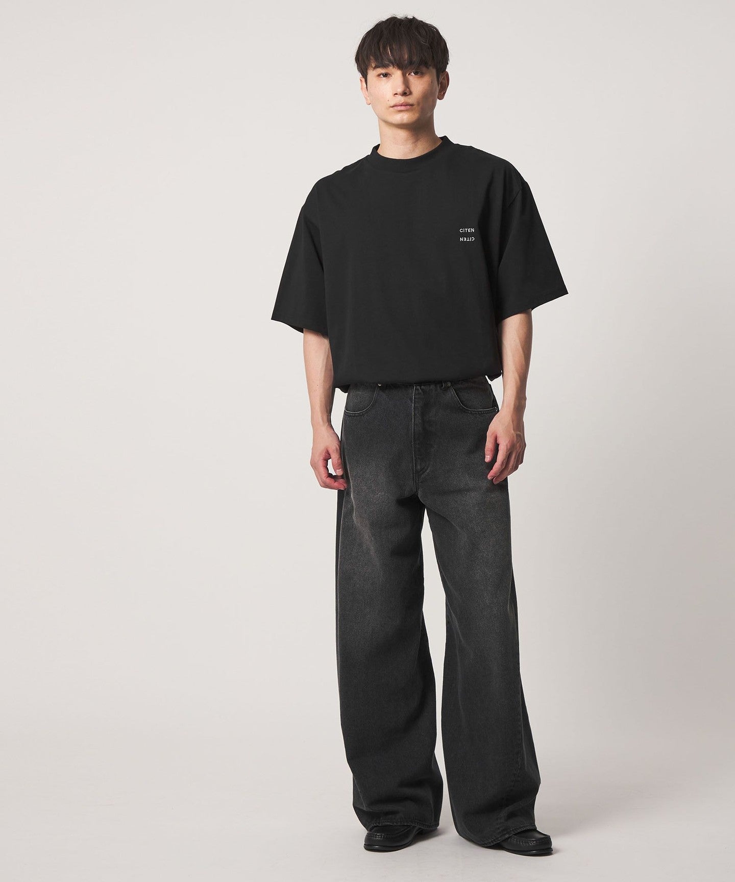 42576990048-d08.jpg