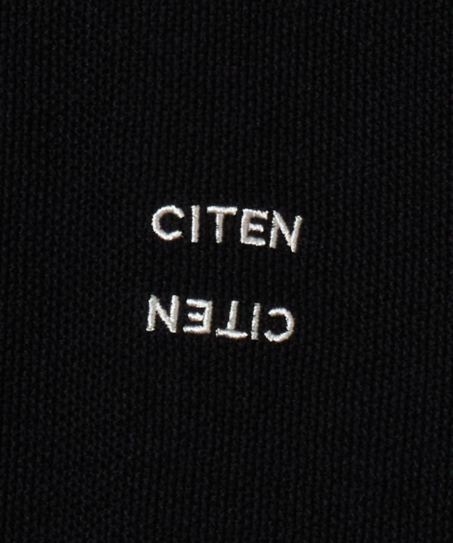 42686990009-d20.jpg