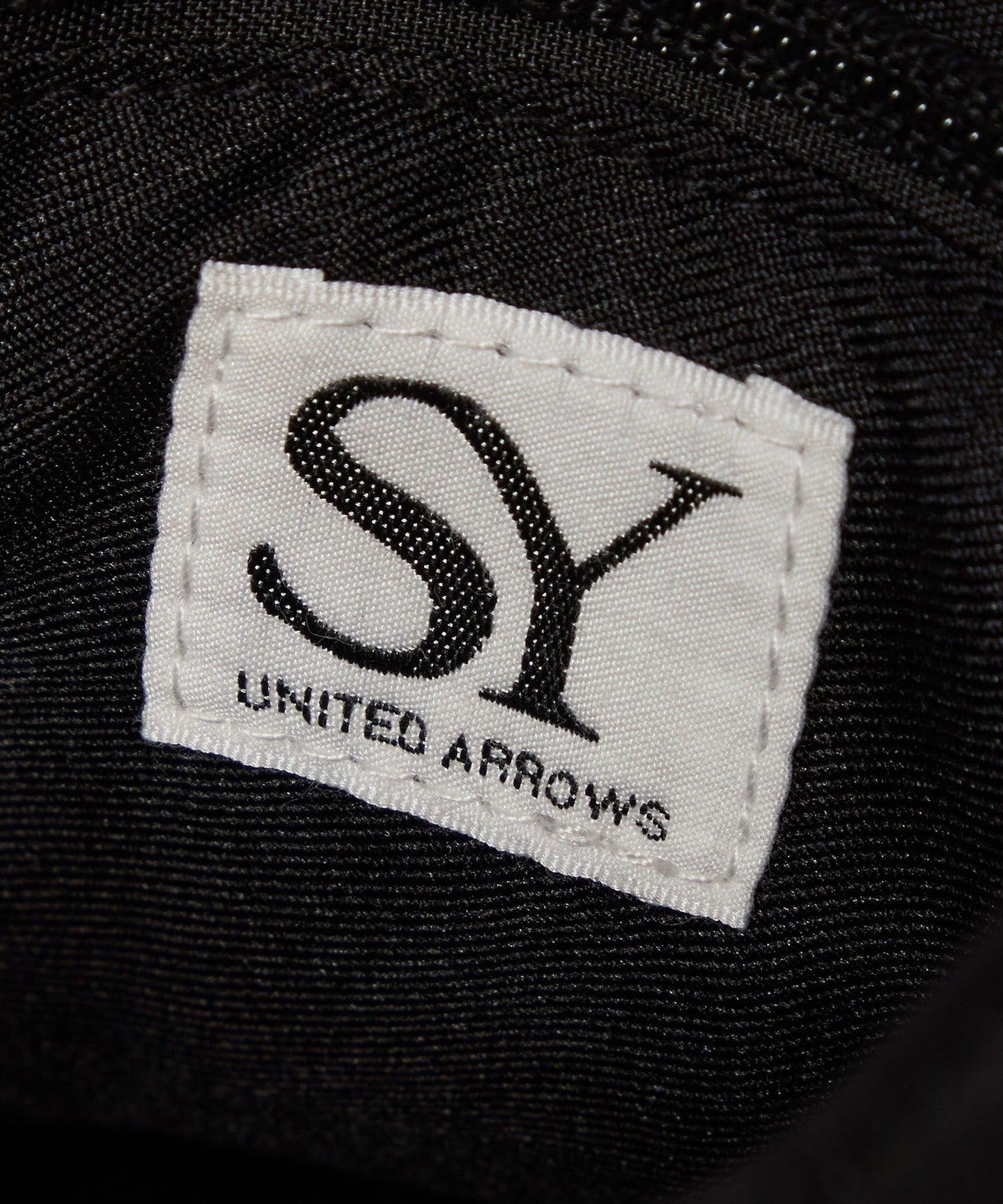 46326000014-d18.jpg