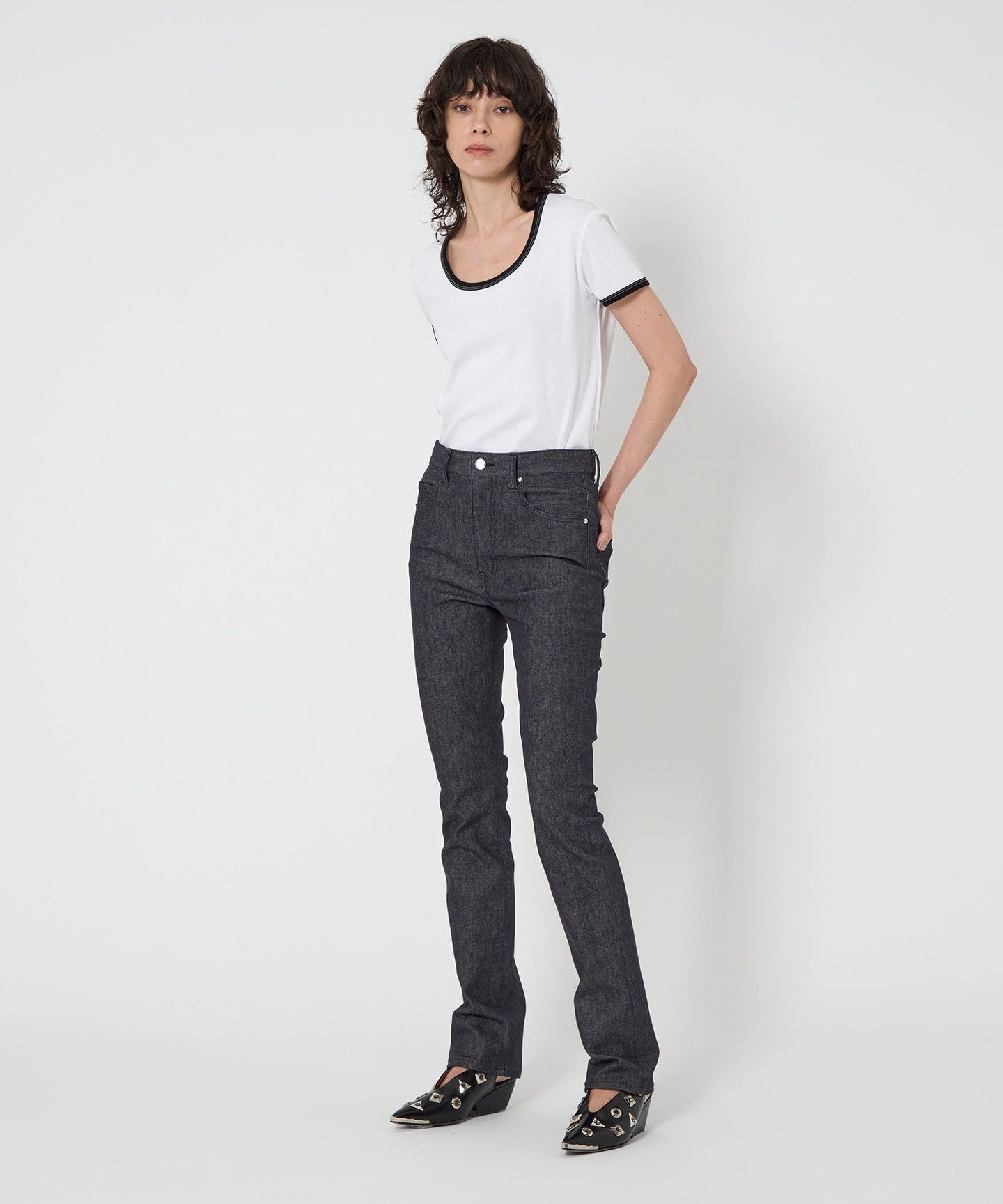 54142990496-d09.jpg