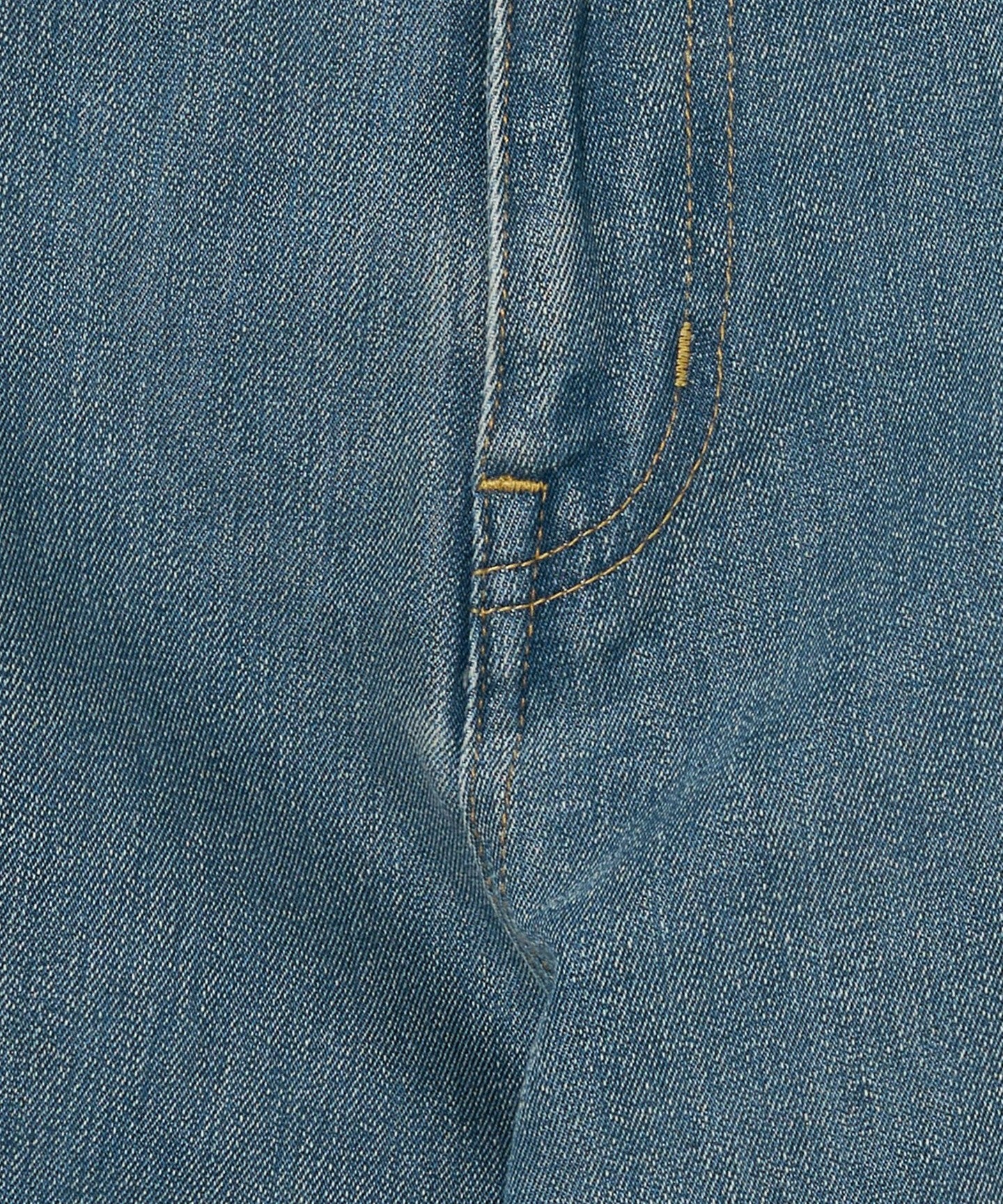 54142990498-d21.jpg