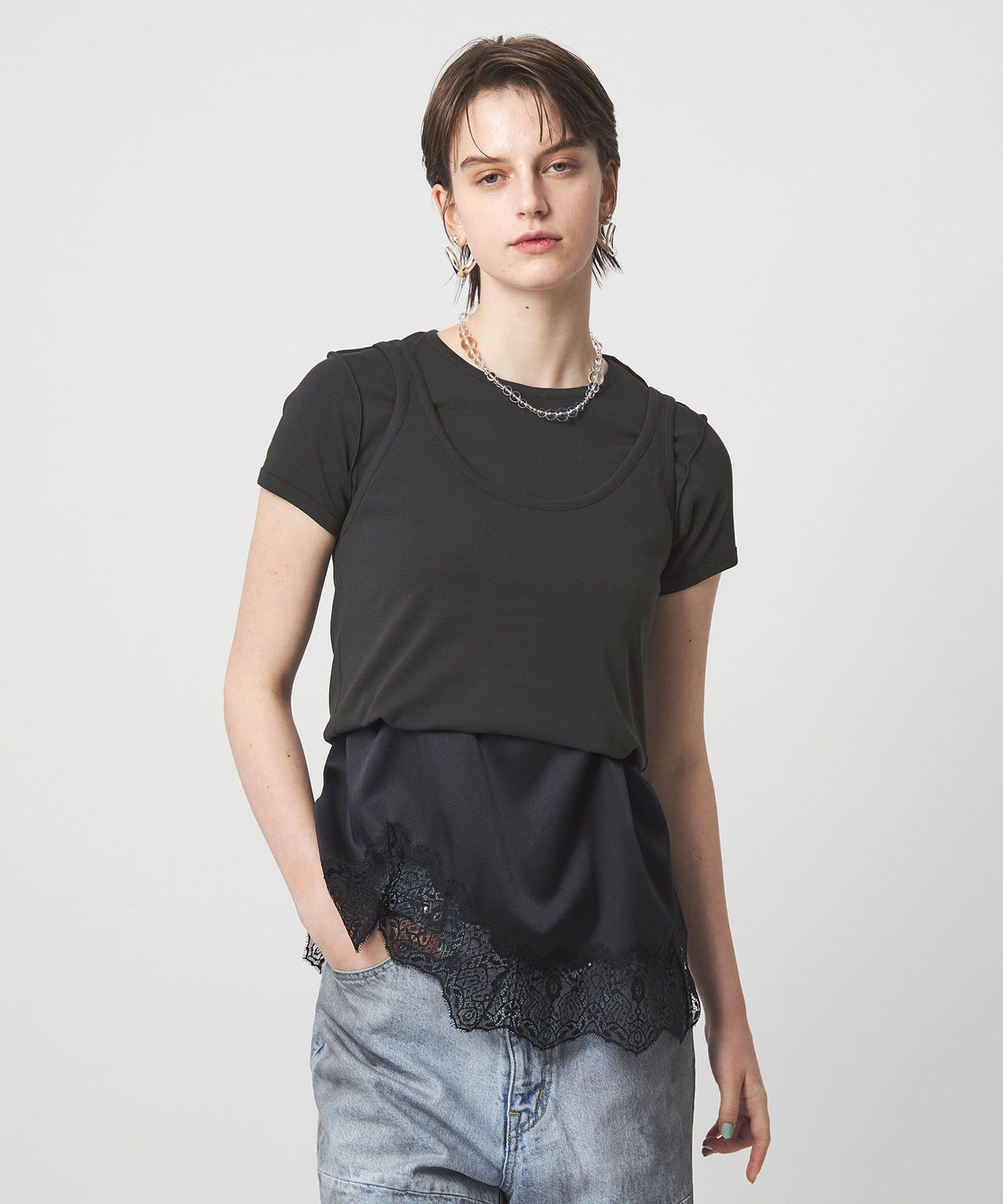 54172710019-d06.jpg