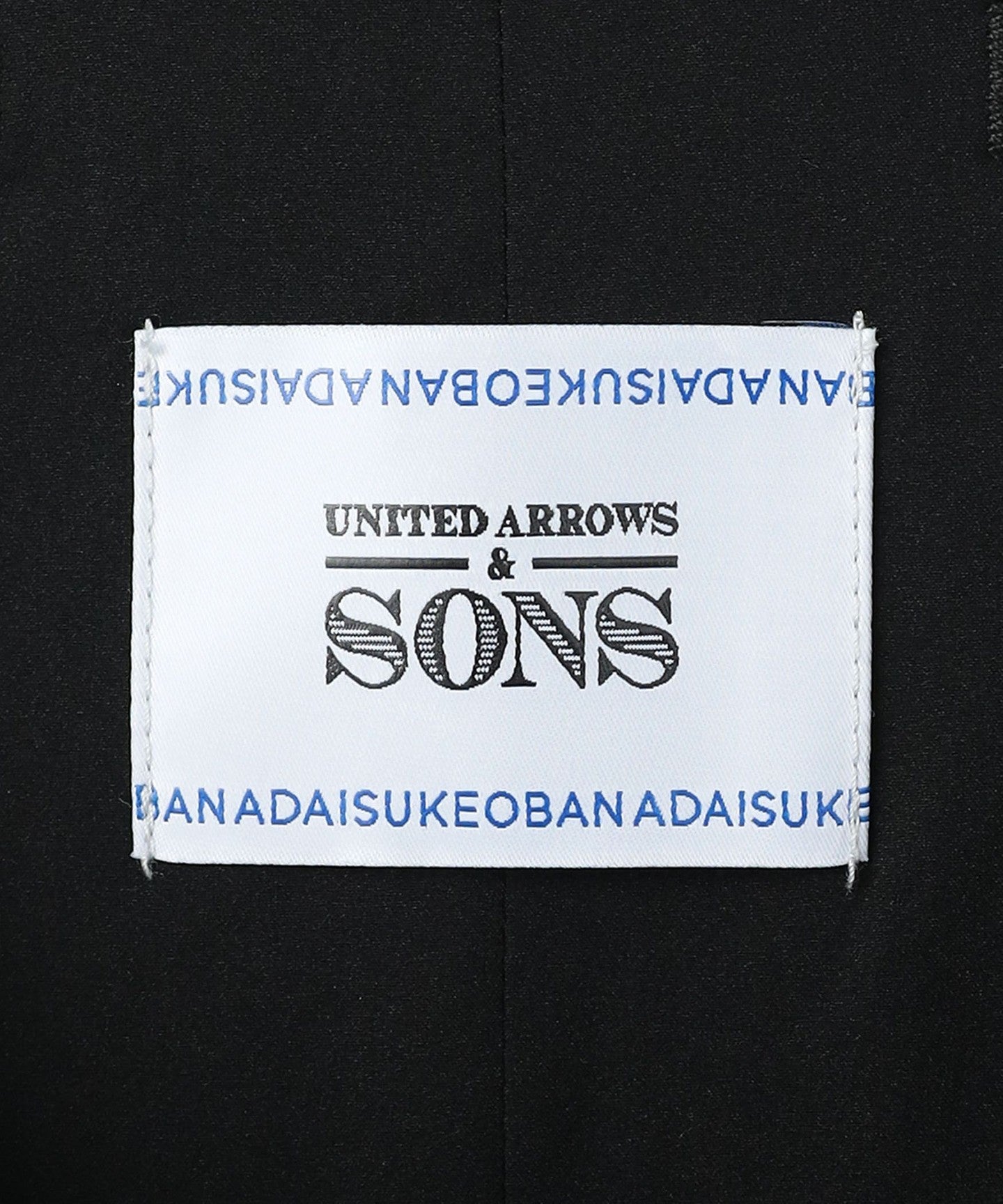 55251990801-d20.jpg