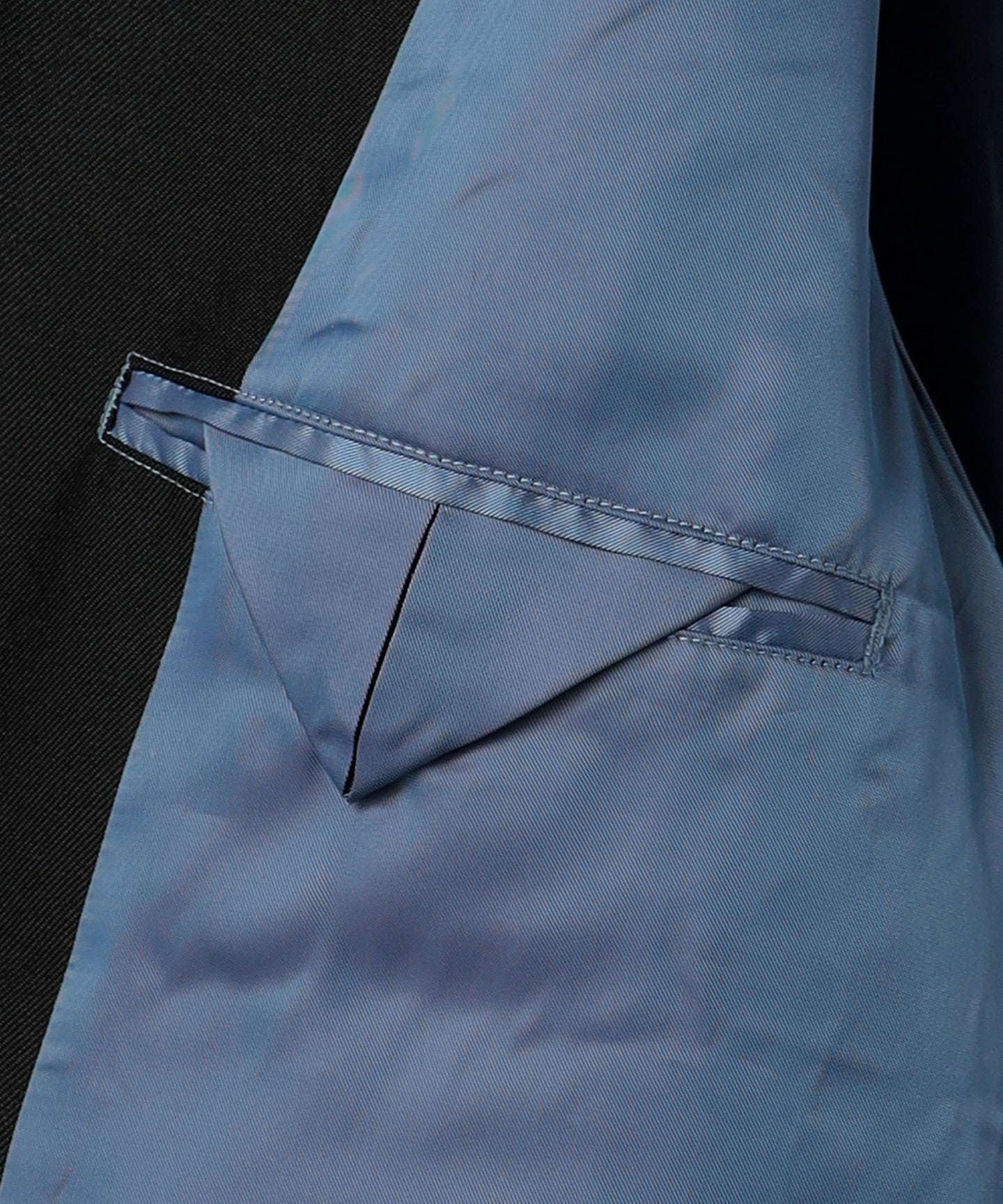 55695991515-d07.jpg