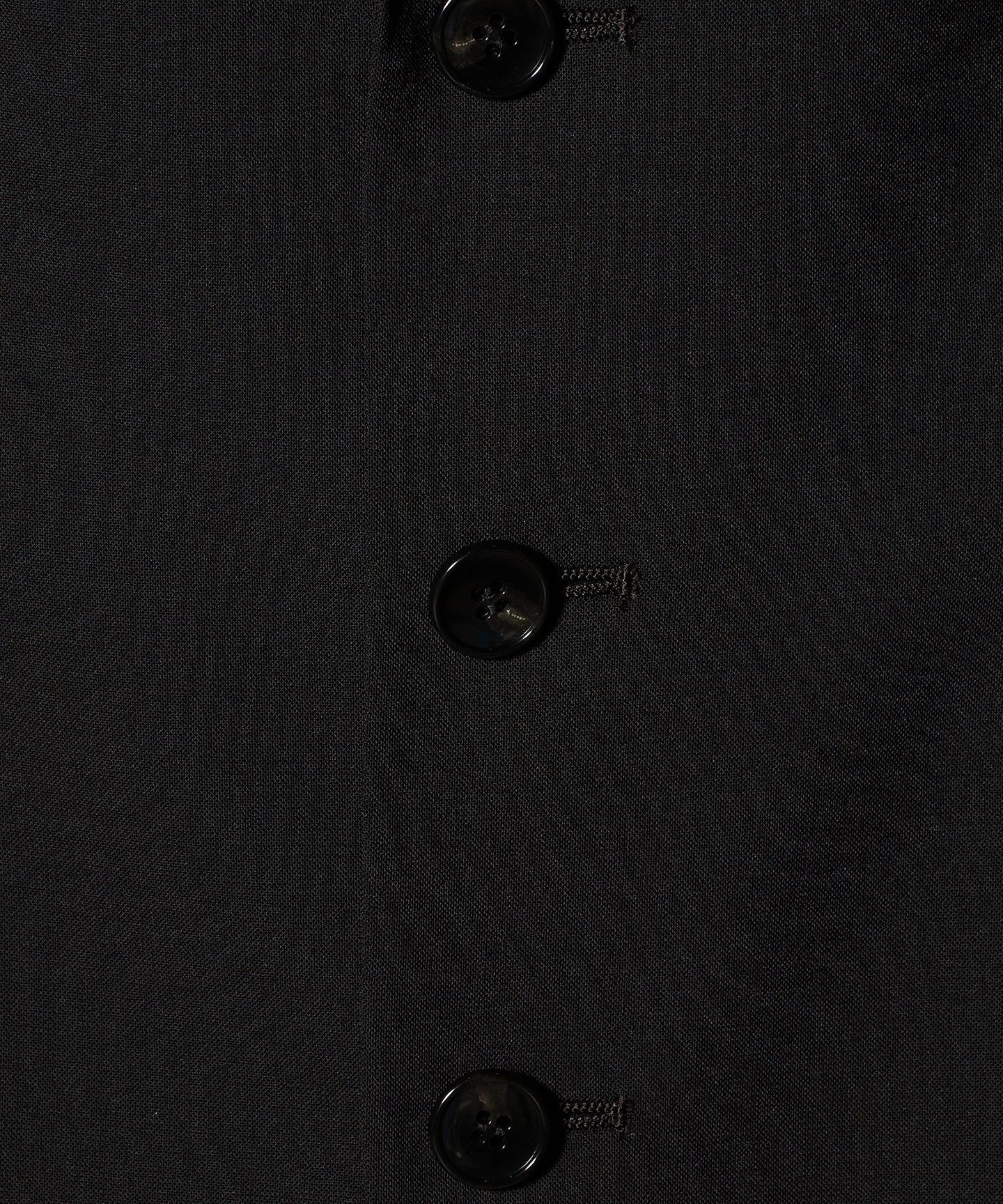 56221440033-d12.jpg
