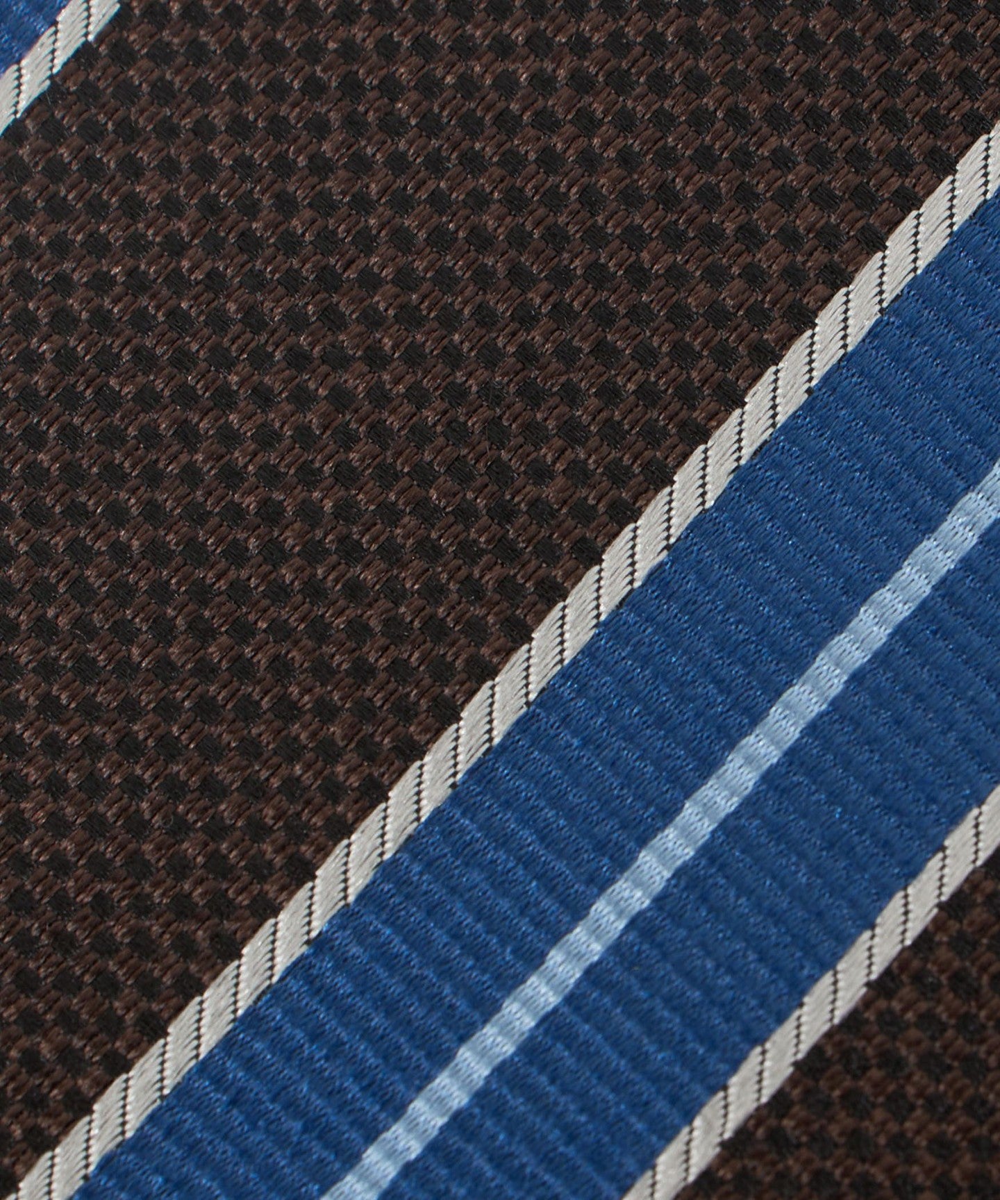 61346000015-d03.jpg