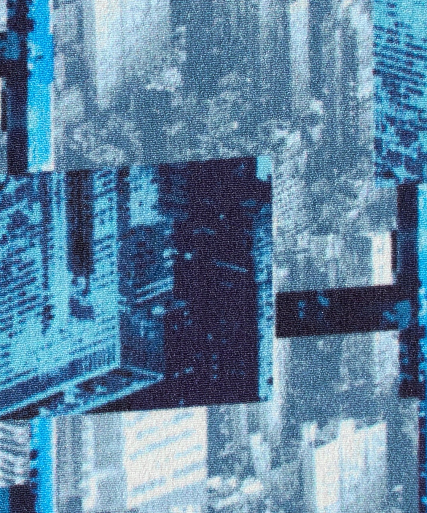 62166000008-d04.jpg